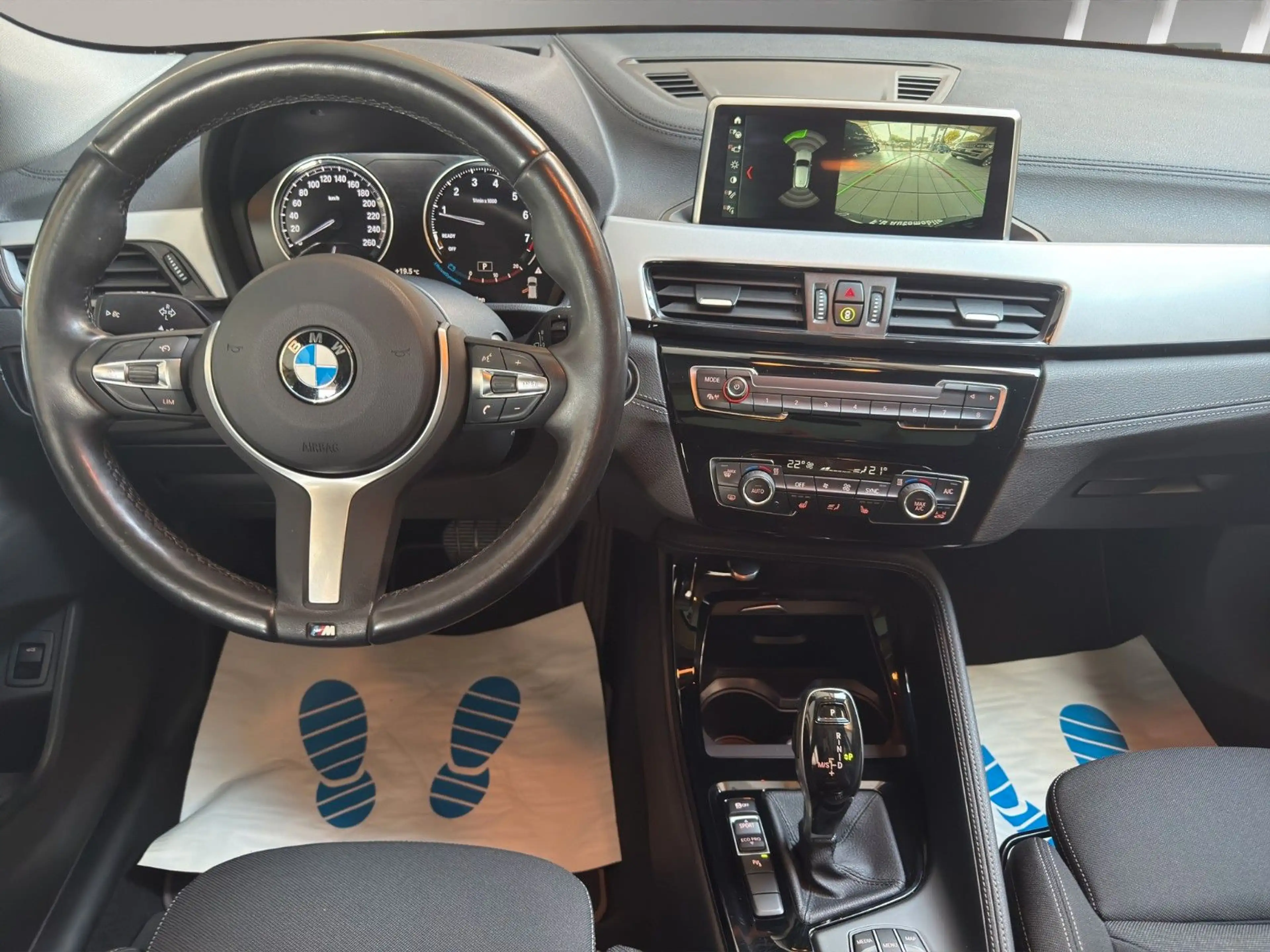 BMW X2 sDrive 20 i Advantage/HUD/RFK/UVM — photo 13