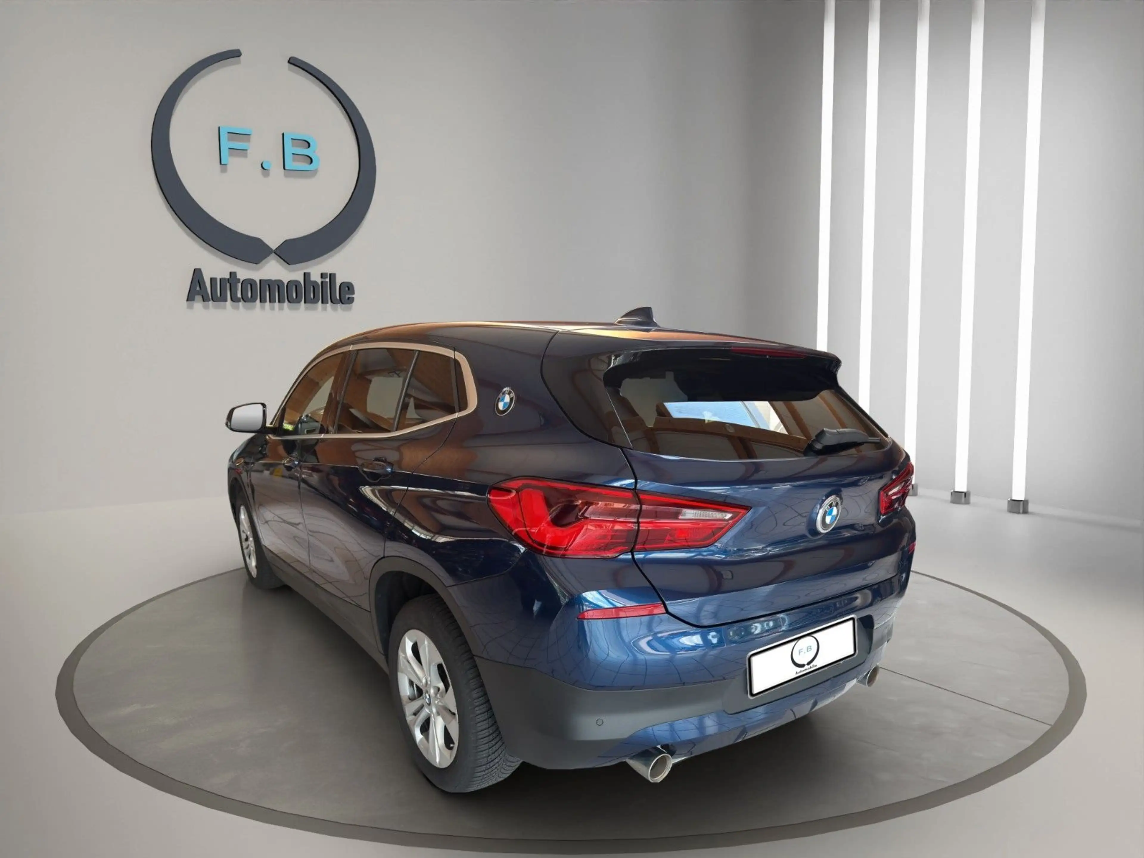 BMW X2 sDrive 20 i Advantage/HUD/RFK/UVM — photo 5