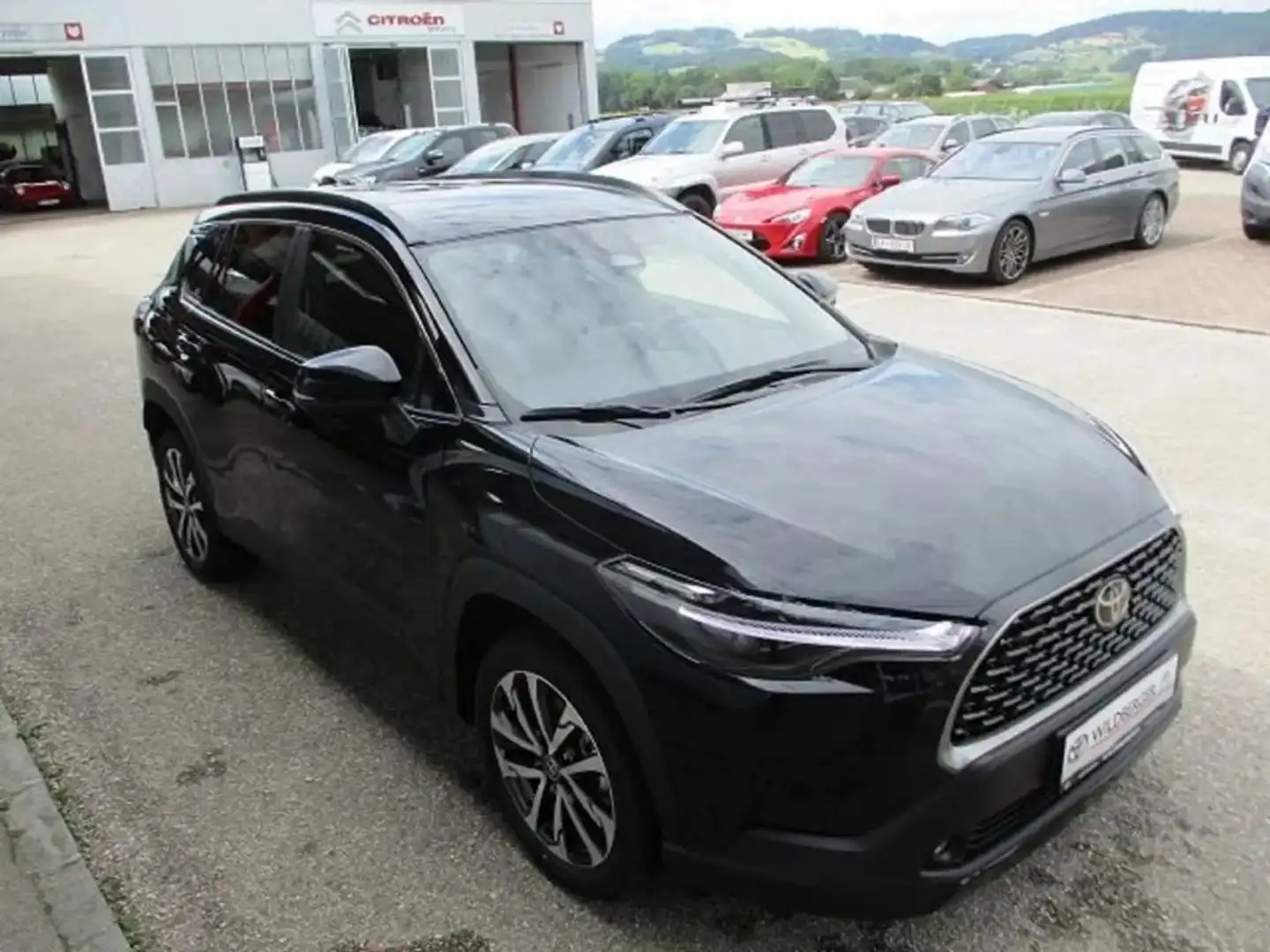 Toyota Corolla Cross 1,8 Hybrid Active Drive 2WD !!! PREISHIT !!! Schwarz - 1