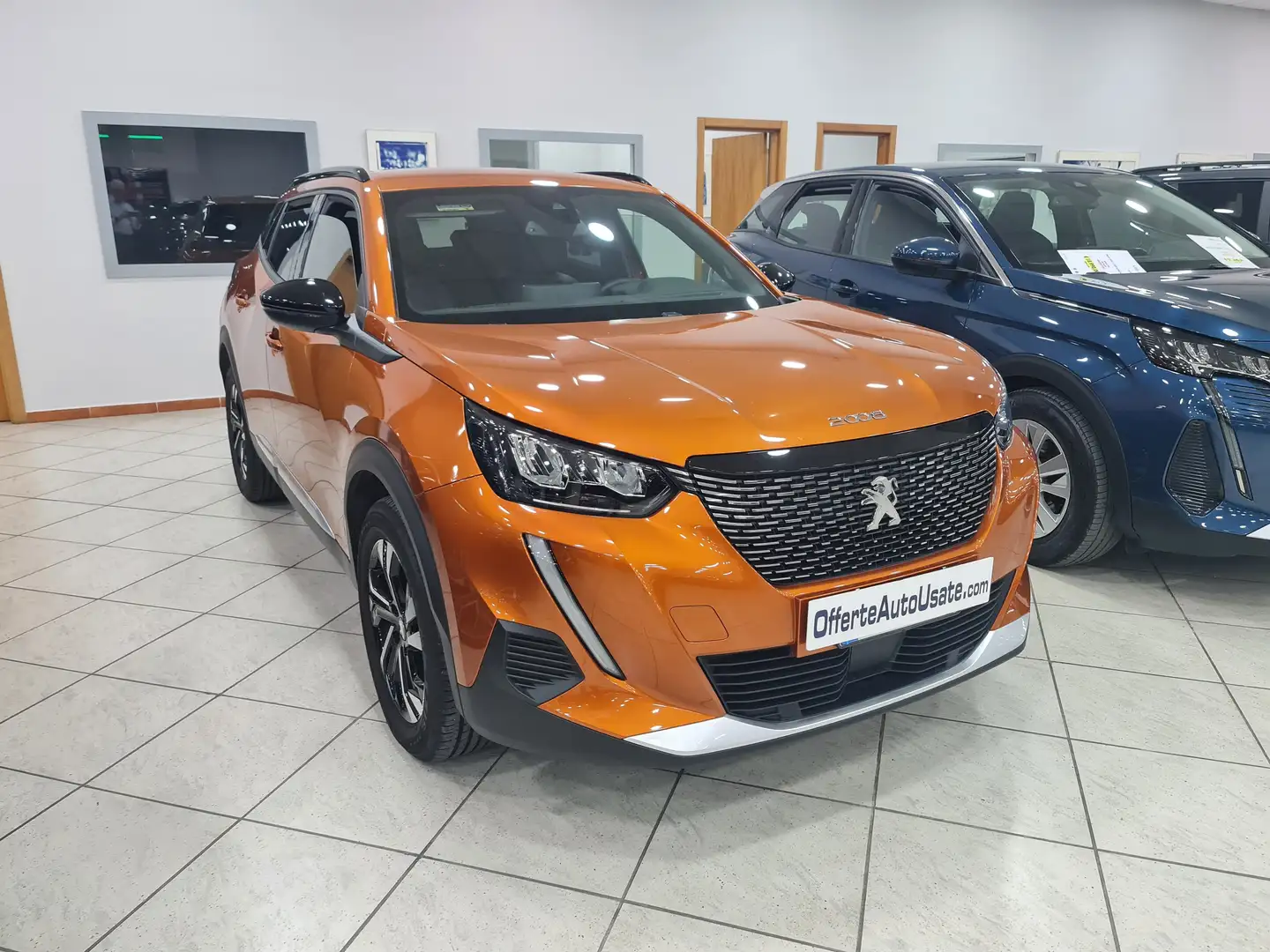 Peugeot 2008 2008 1.2 puretech Allure Pack s Oranje - 2