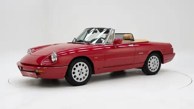 Alfa Romeo 2000 Spider 4 '91 CH09768