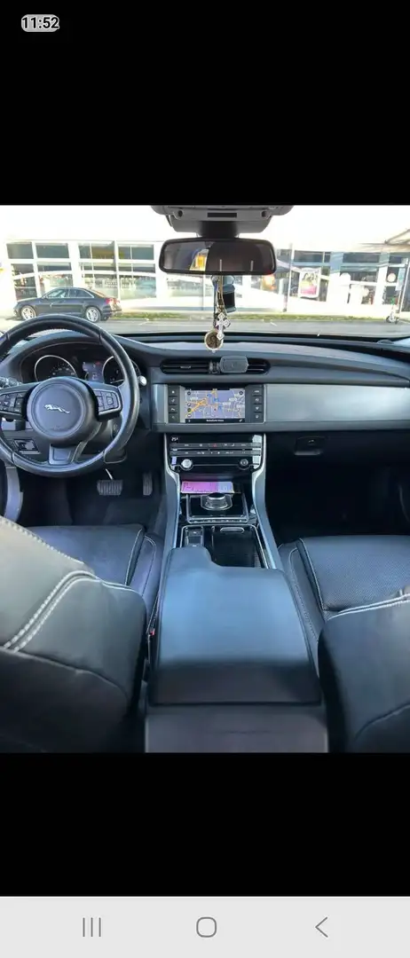 Jaguar XF XF 20d Limousine Weiß - 2