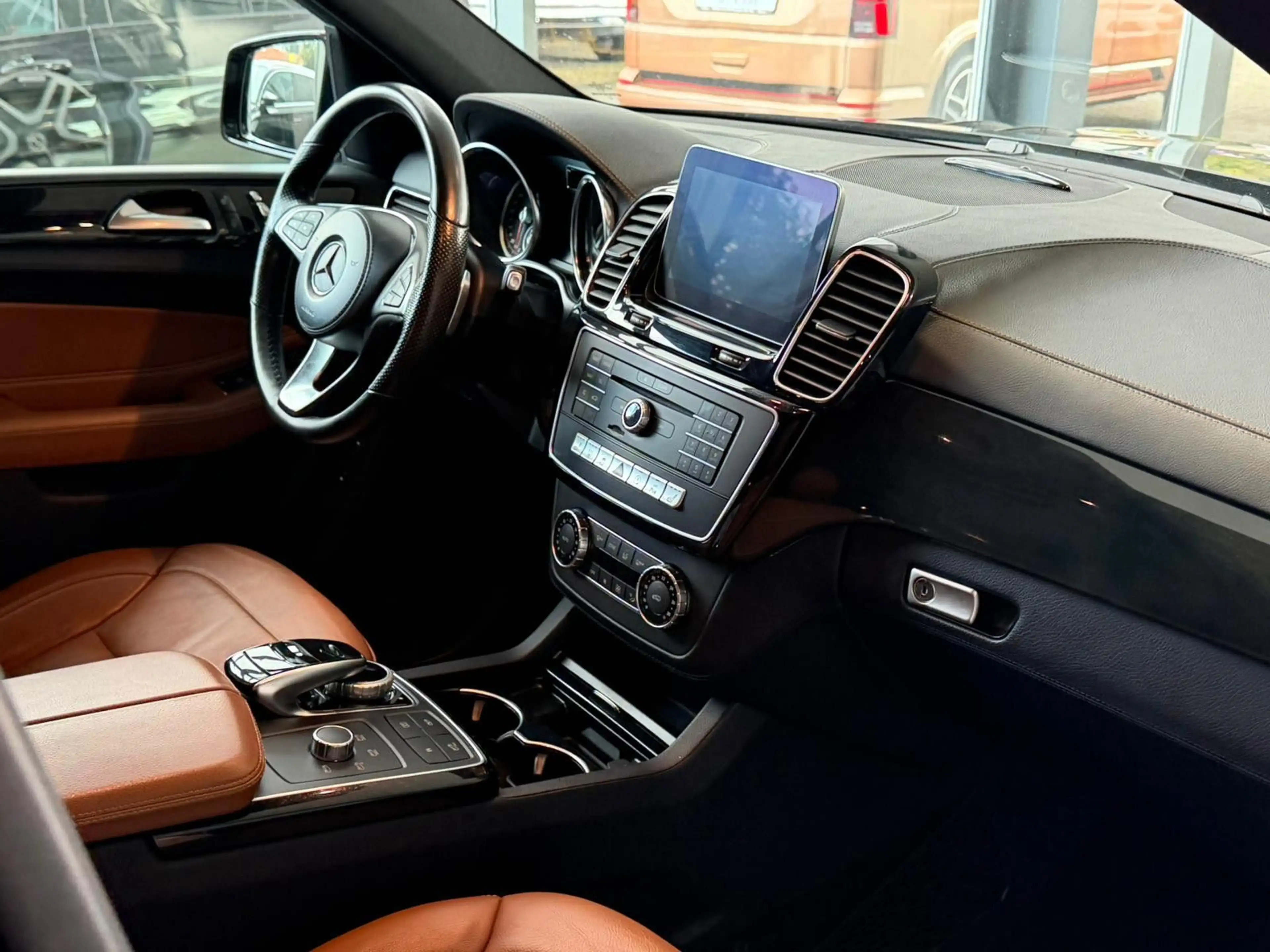 Mercedes-Benz GLS 350 d 4M Grand Edition 3.0 CDI"AMG/LED/Pano" — photo 14