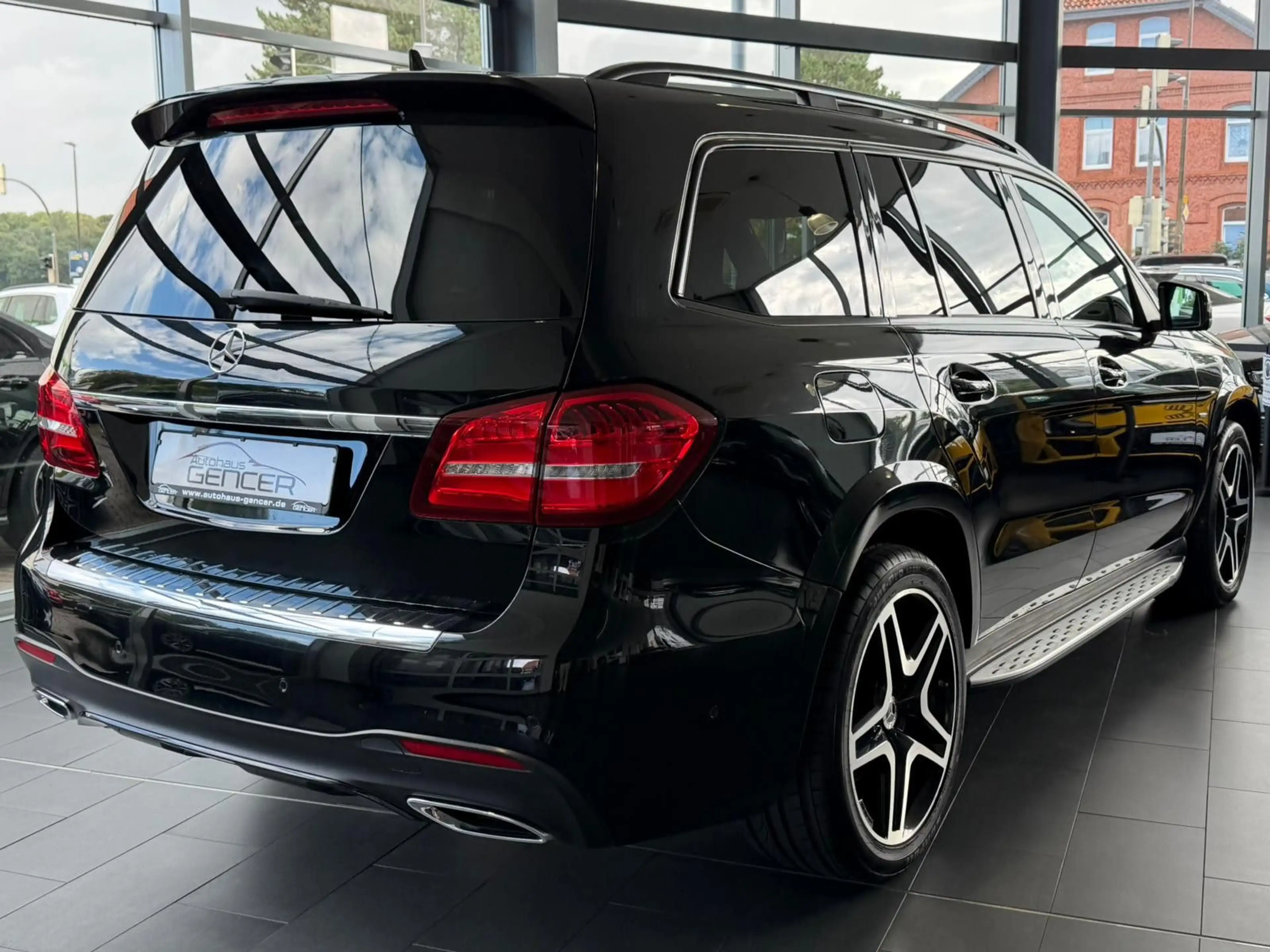 Mercedes-Benz GLS 350 d 4M Grand Edition 3.0 CDI"AMG/LED/Pano" — photo 4