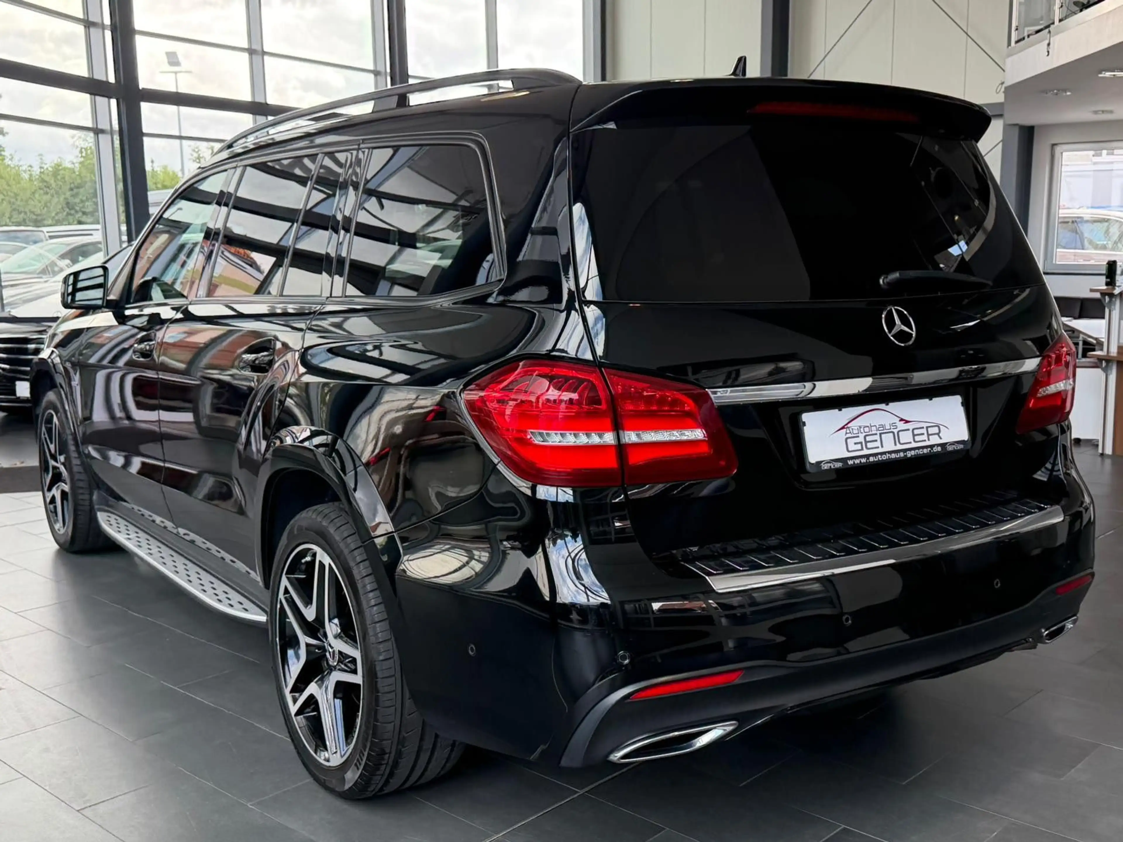 Mercedes-Benz GLS 350 d 4M Grand Edition 3.0 CDI"AMG/LED/Pano" — photo 6