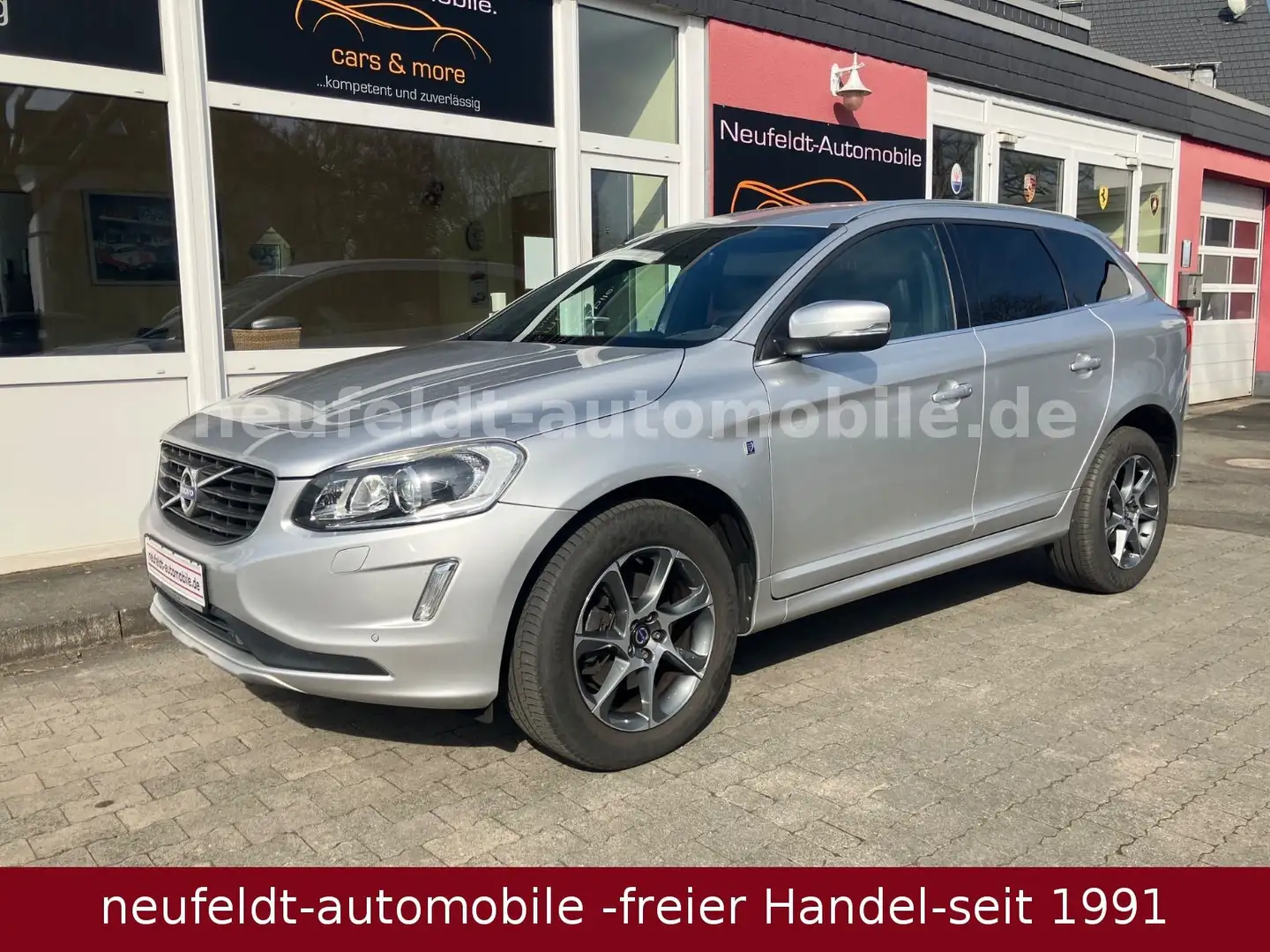 Volvo XC60 Ocean Race BI-XENON AHK LEDER Silber - 1