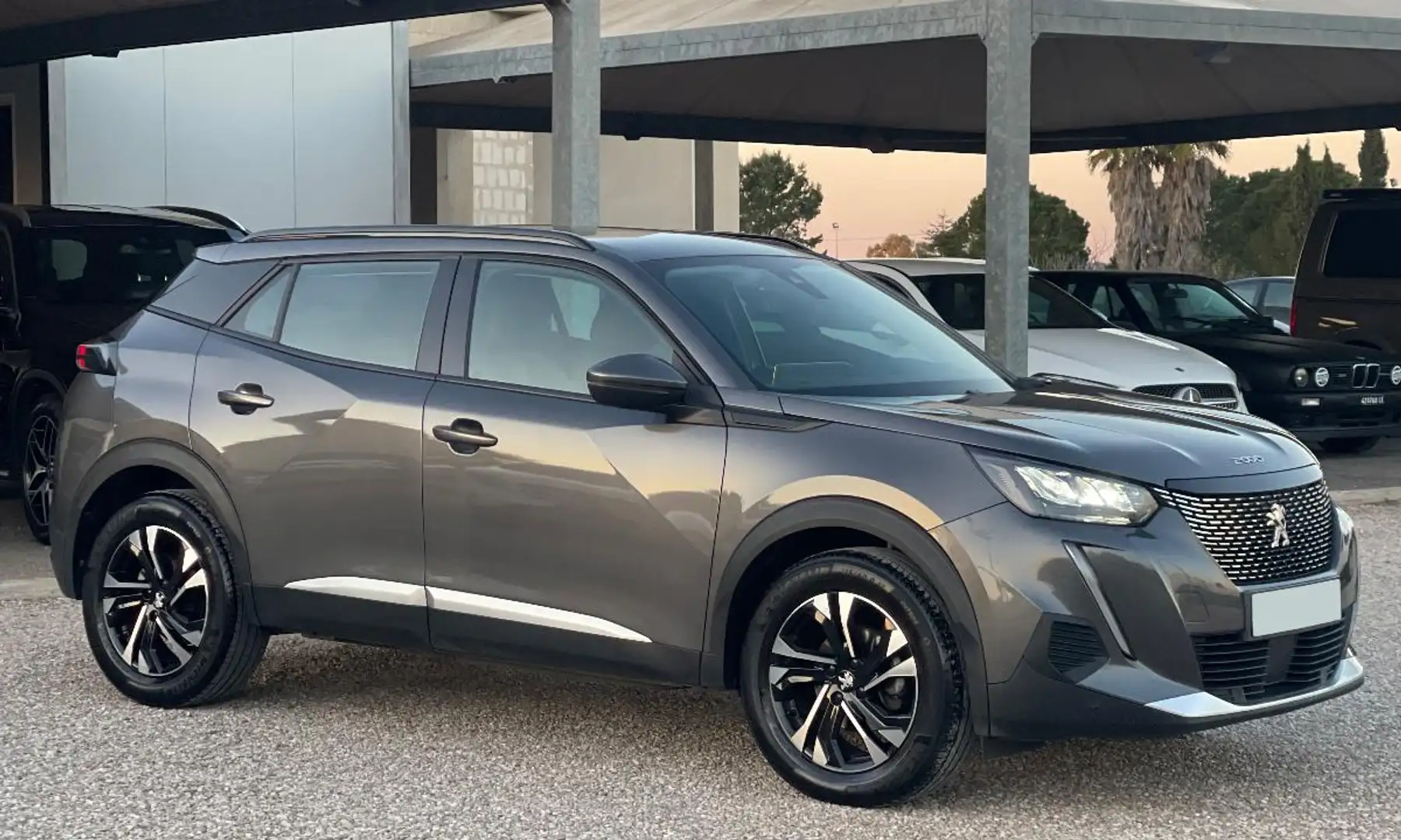Peugeot 2008 BlueHDi 100 S&S Allure Grigio - 2