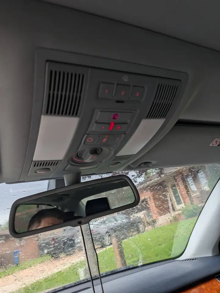 Audi A8 снимка Audi A8