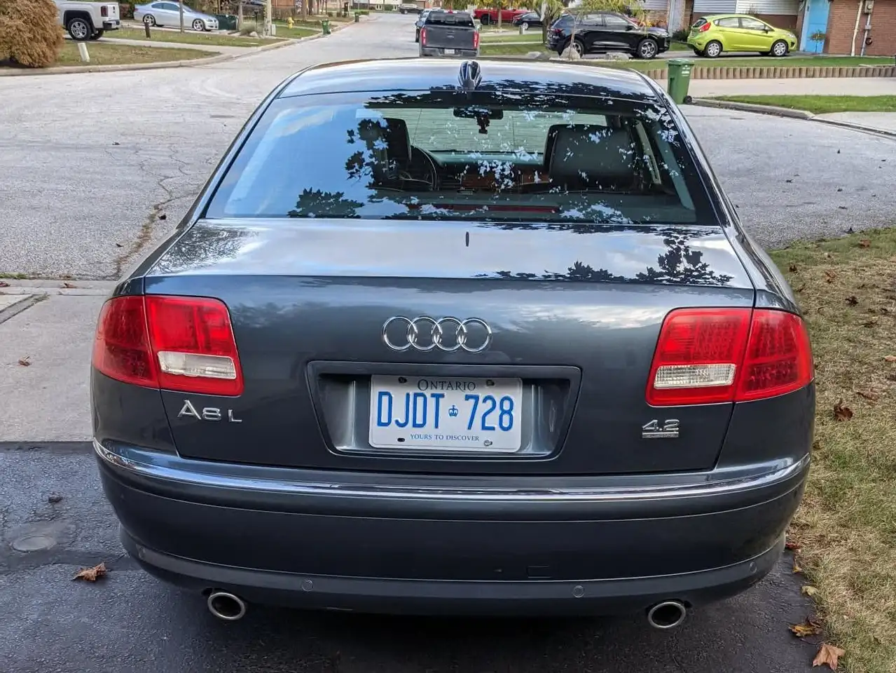 Audi A8 снимка Audi A8