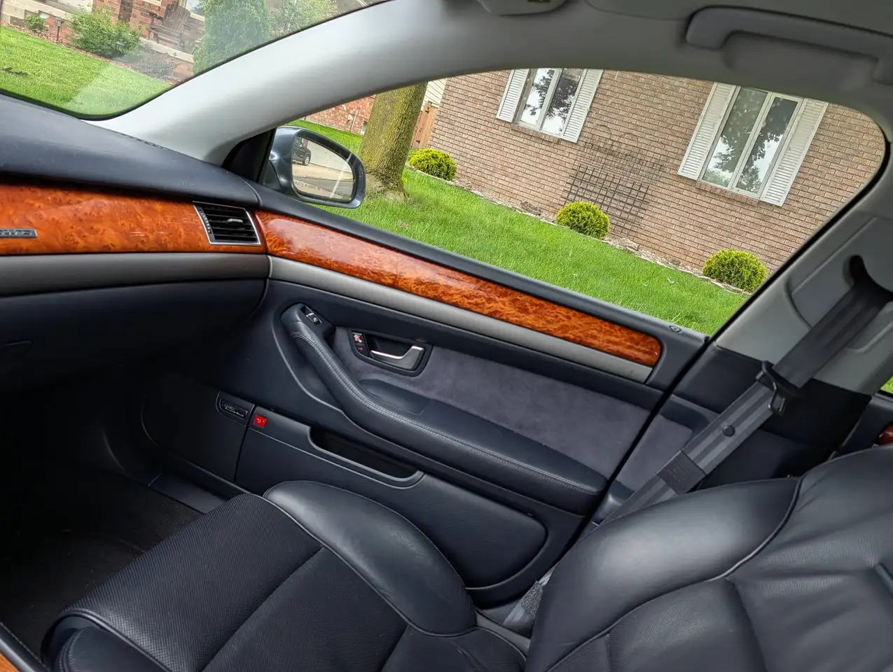 Audi A8 снимка Audi A8