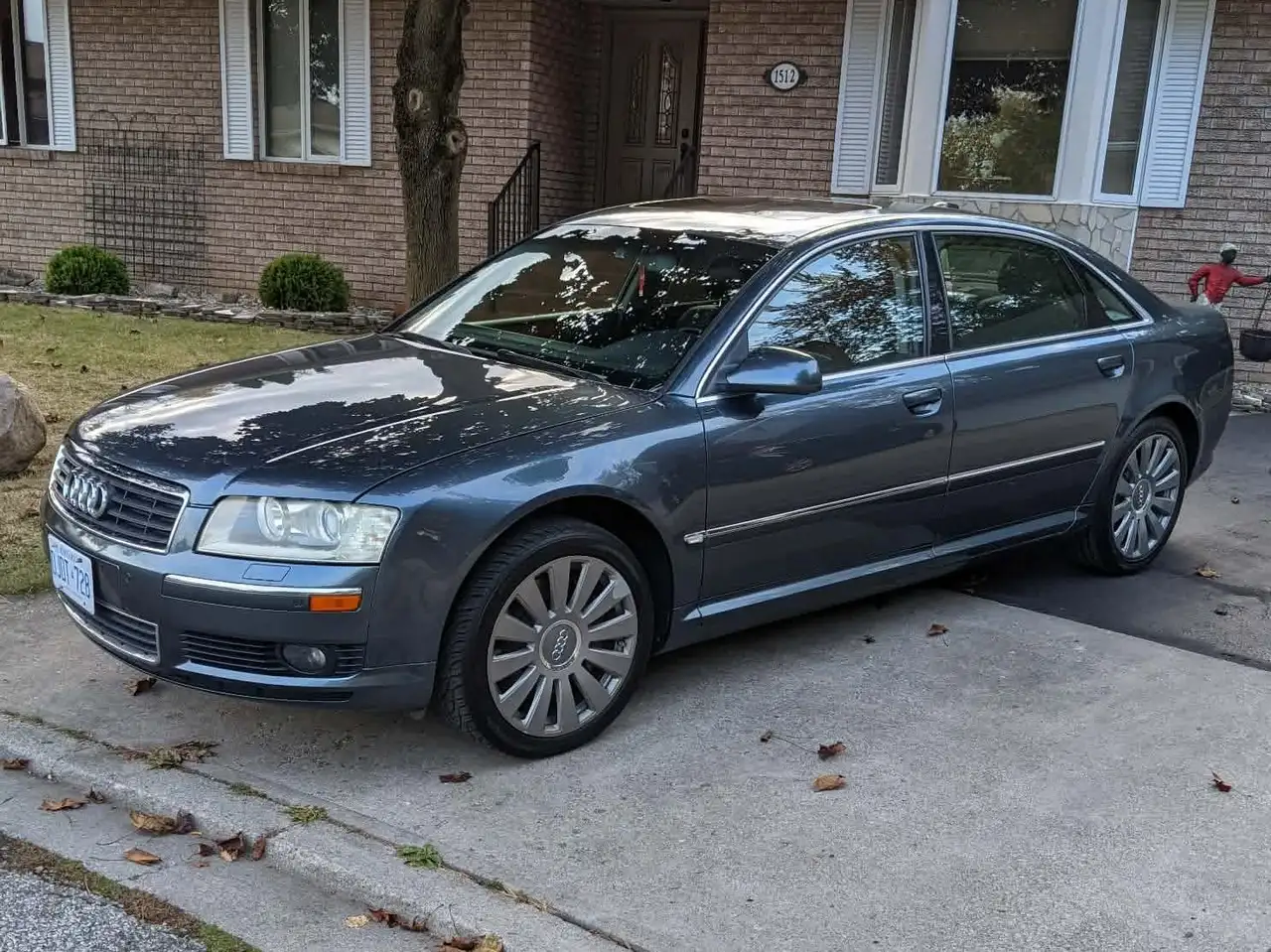 Audi A8 снимка Audi A8