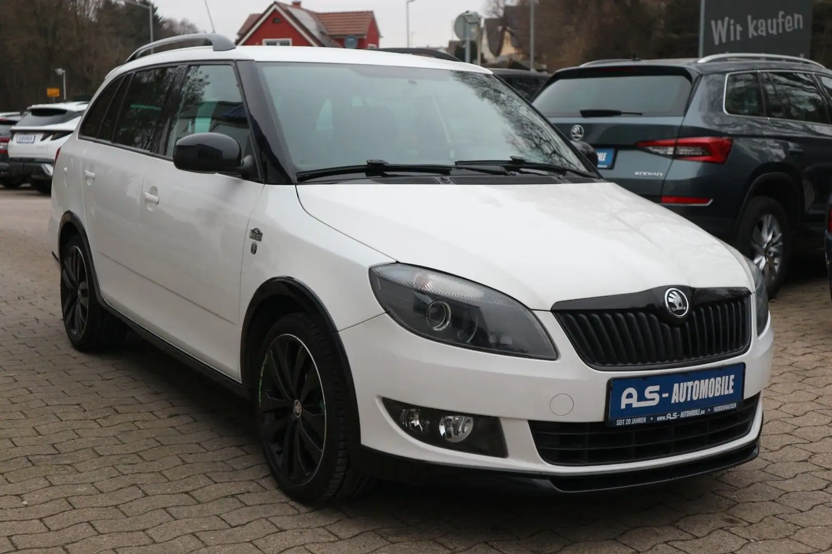 Skoda Fabia Combi Monte Carlo *NAVI/PDC/SHZ/AHK* Weiß - 1