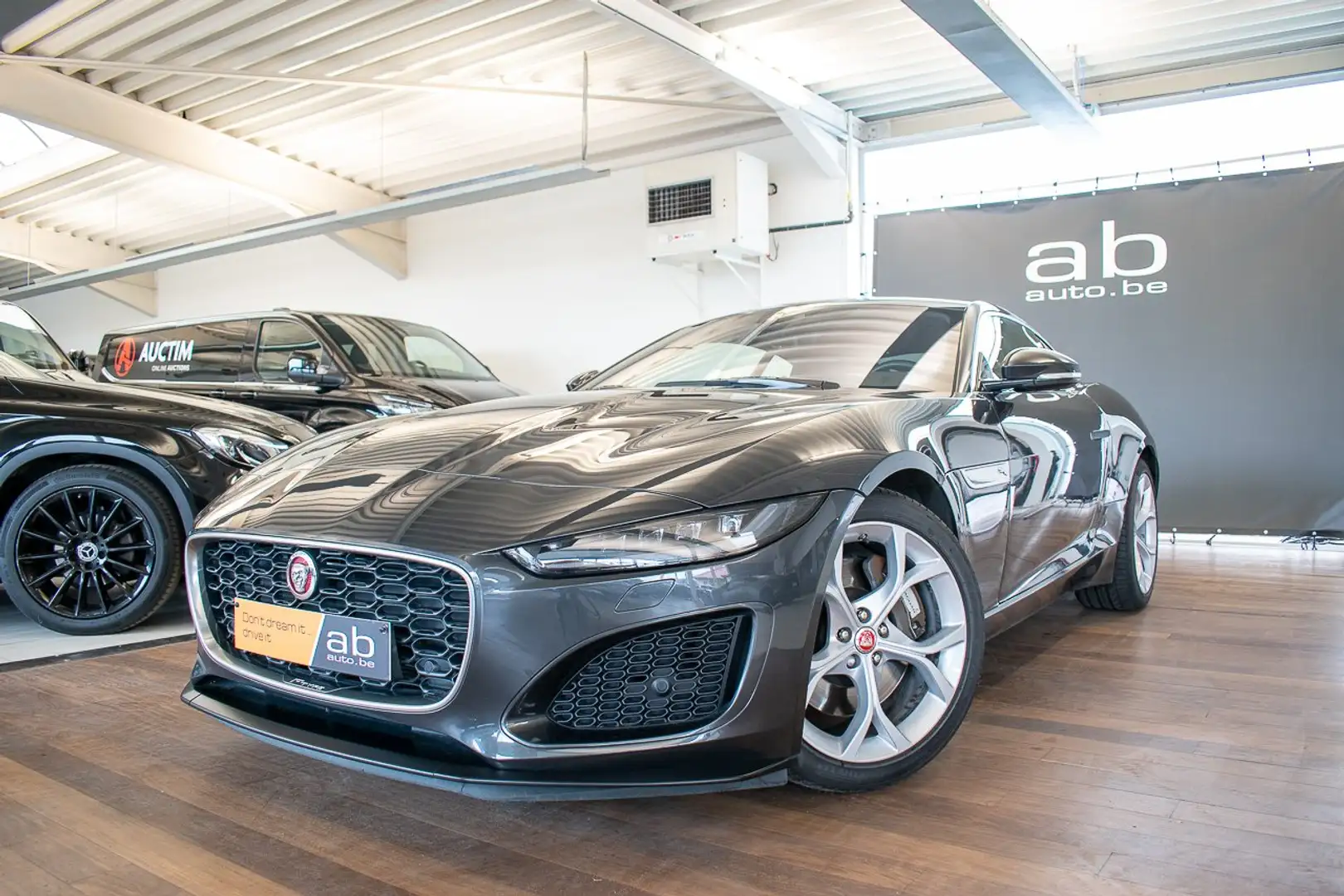 Jaguar F-Type 2.0I COUPE, AUTOM, NAV, APPLE/ANDROID, MERIDIAN Gris - 1