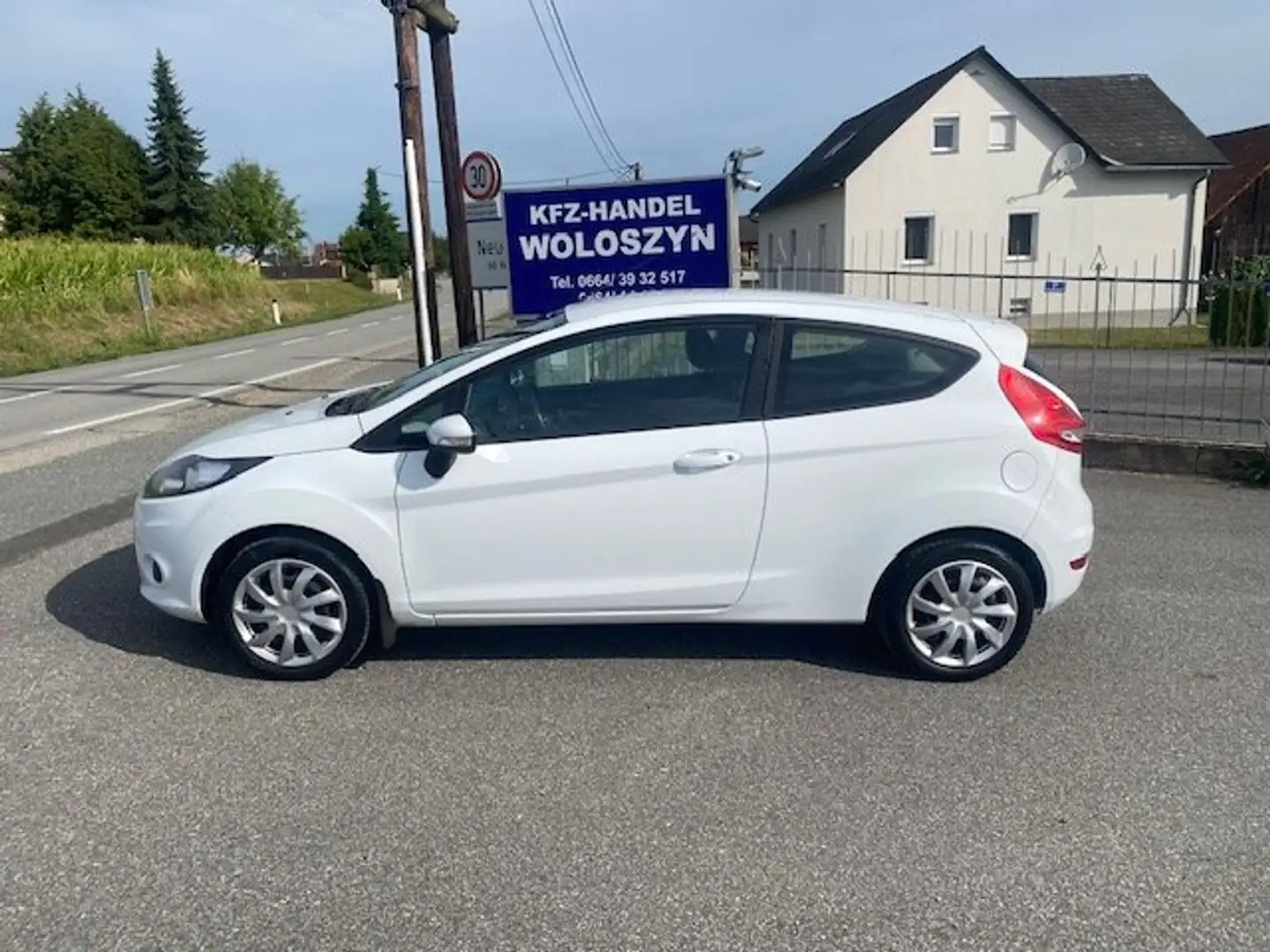 Ford Fiesta Ambiente 1,2 KLIMA Weiß - 2