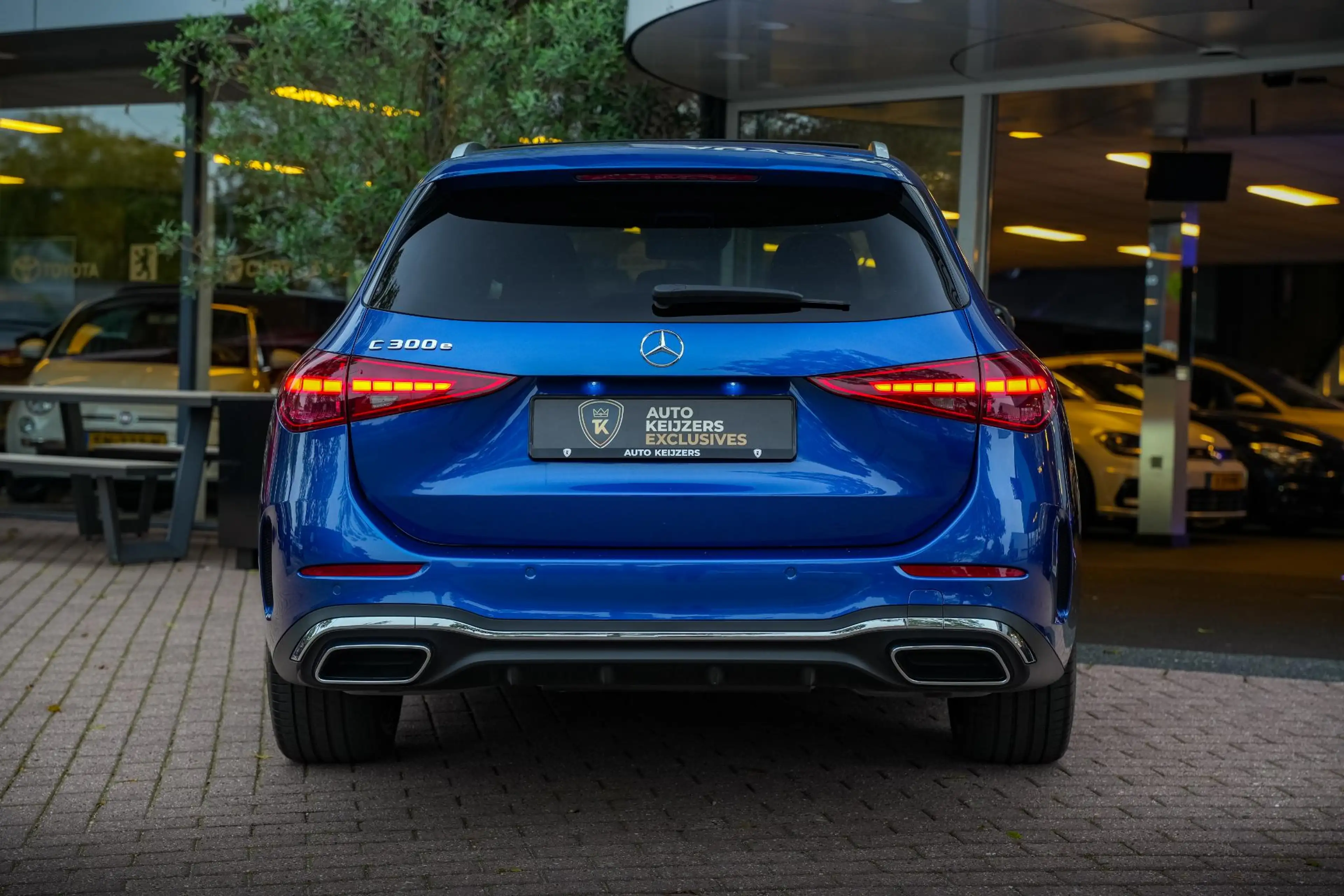 Mercedes-Benz C 300 e AMG Line Panoramadak Full Ambient Adapt. Cruise — photo 9