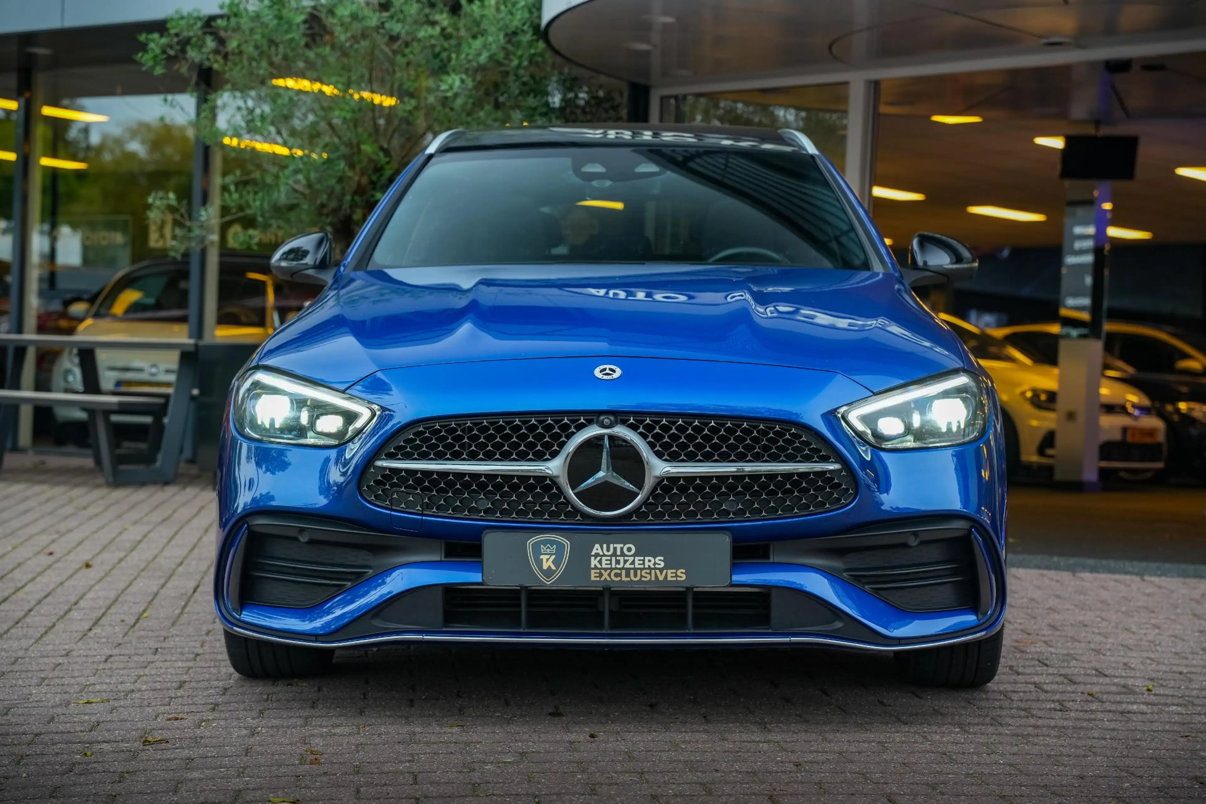 Mercedes-Benz C 300 e AMG Line Panoramadak Full Ambient Adapt. Cruise — photo 3
