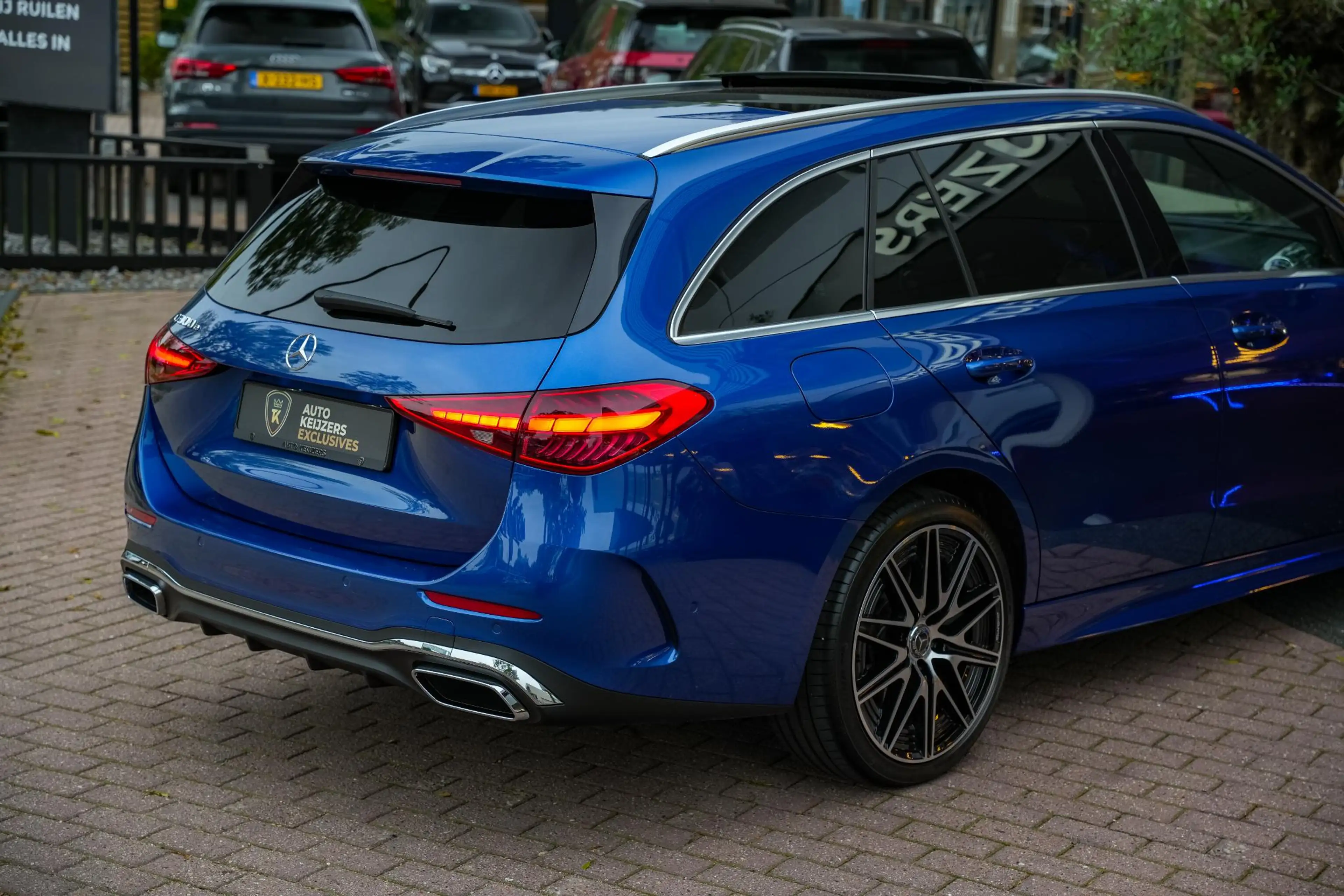 Mercedes-Benz C 300 e AMG Line Panoramadak Full Ambient Adapt. Cruise — photo 10