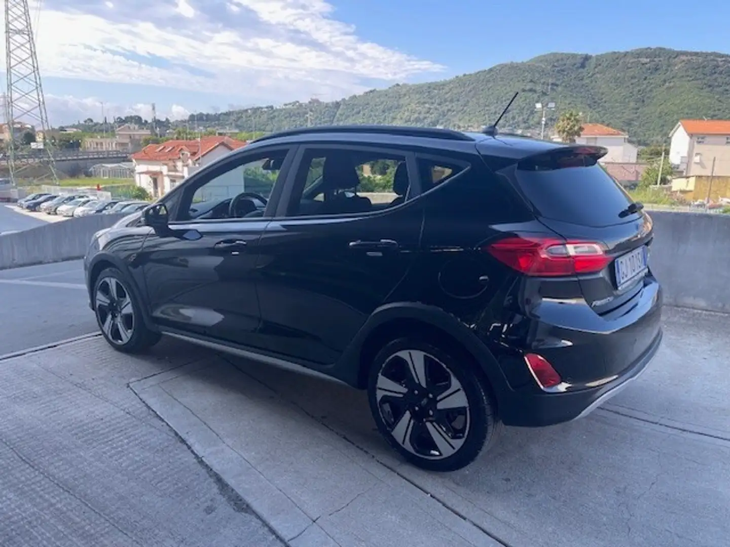Ford Fiesta Fiesta 1.0 Ecoboost Hybrid 125 CV DCT 5 porte Acti Nero - 2
