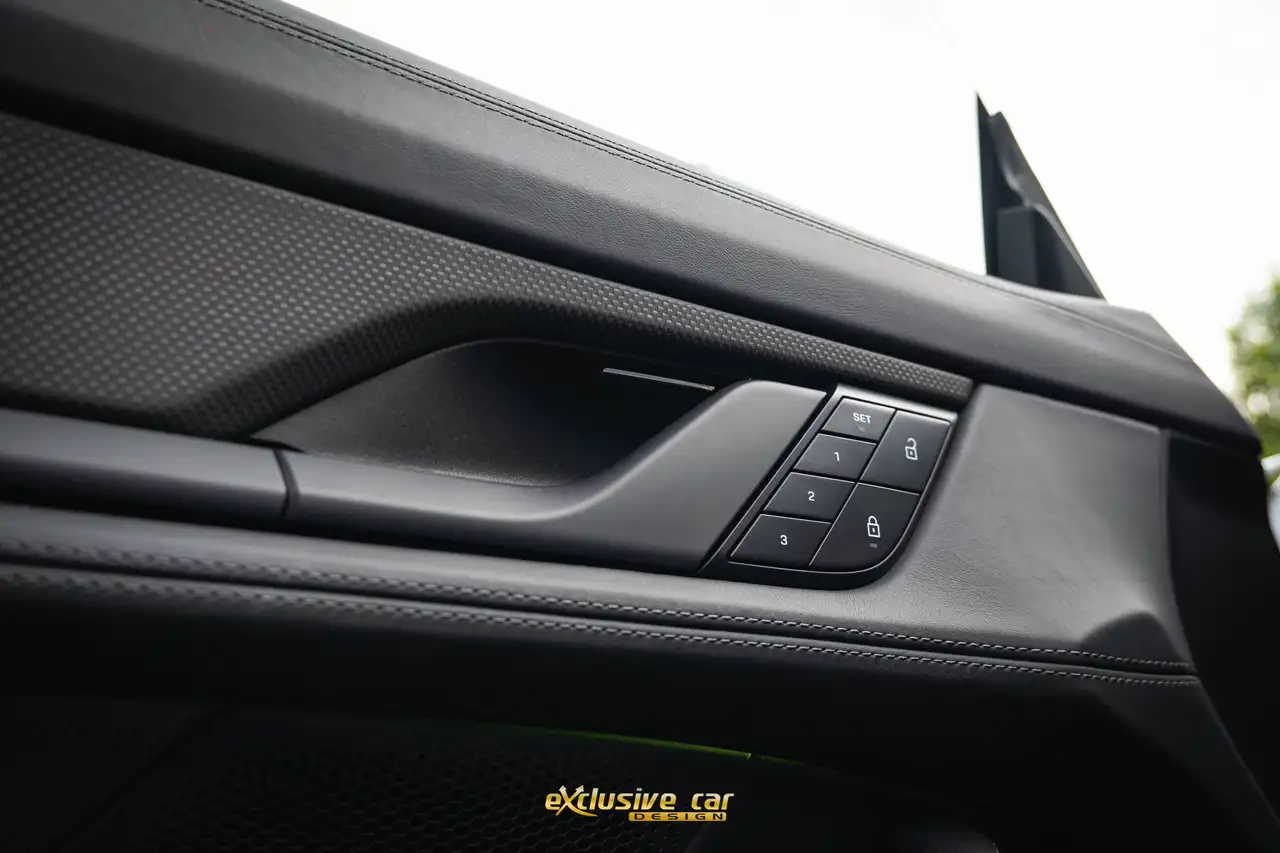 Porsche Taycan GTS Sport Turismo SportDesign *Carbon* 93.4 kWh /21''/Pano/Innodrive/360°Cam/Nachtzictassistent/HUD/Memory/SportChrono/, миниатюра 14