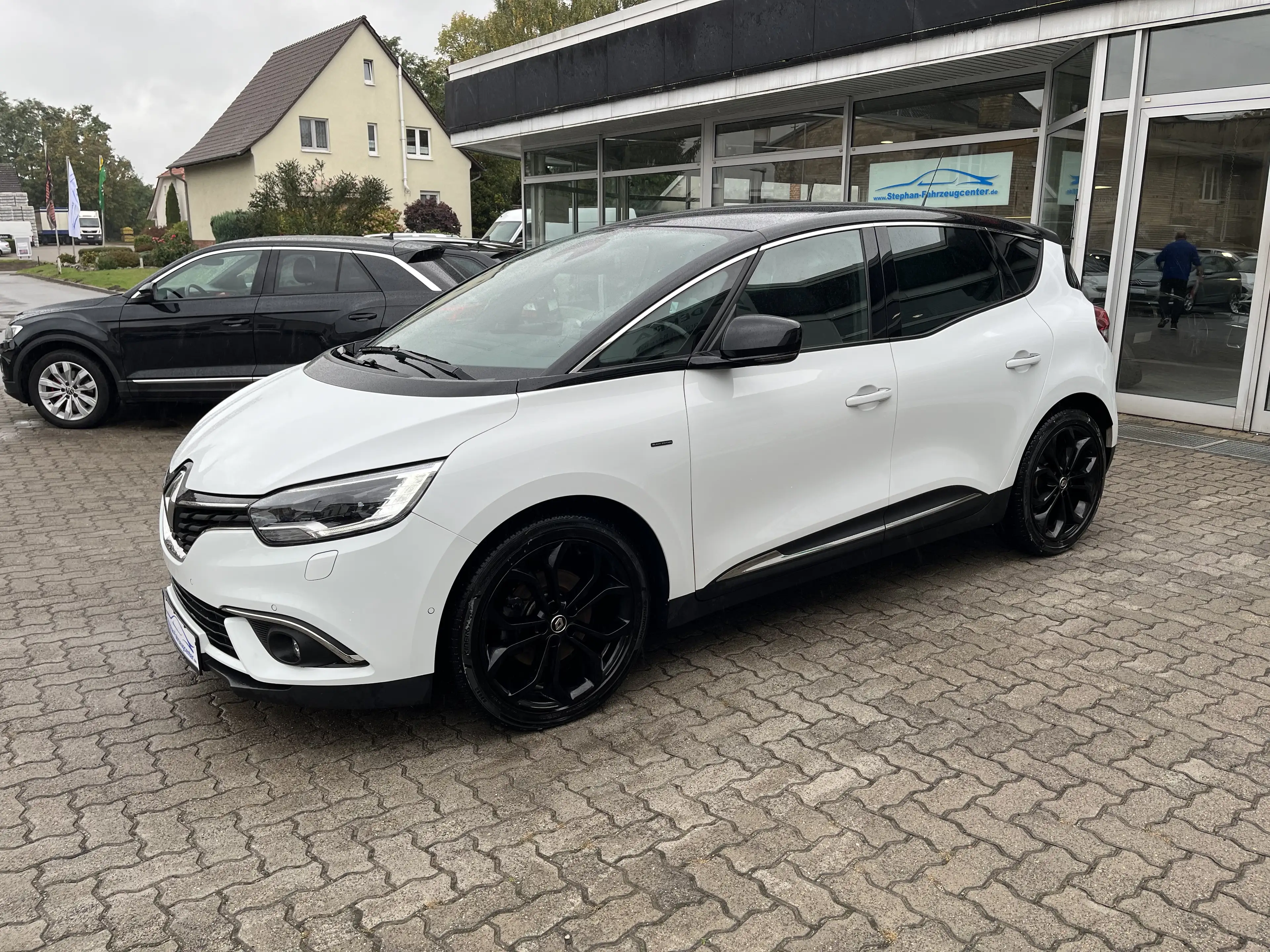 Renault Scenic Black Edition Bose Aut. 150Tce mit 20.Zoll.. — photo 8
