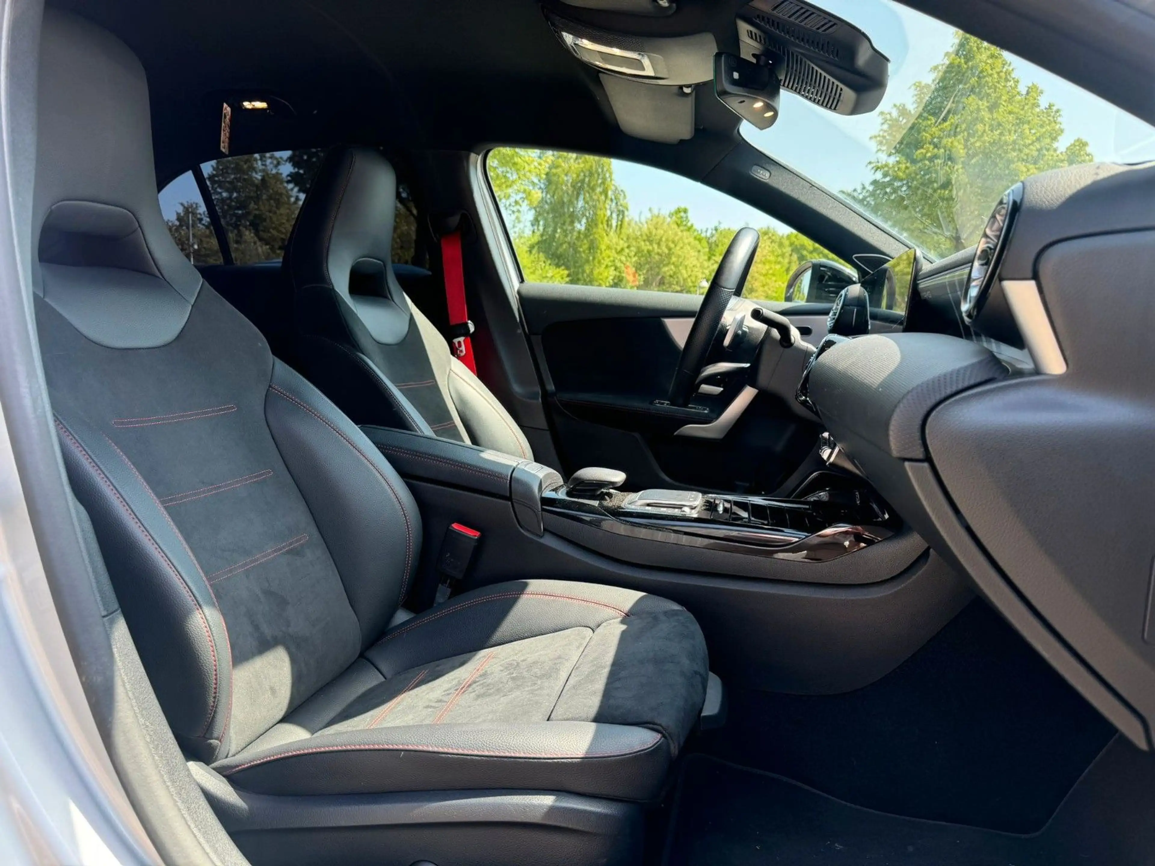 Mercedes-Benz A 45 AMG 4Matic KW-V3°NIGHT°BURMESTER°MEMORY°LED — photo 10