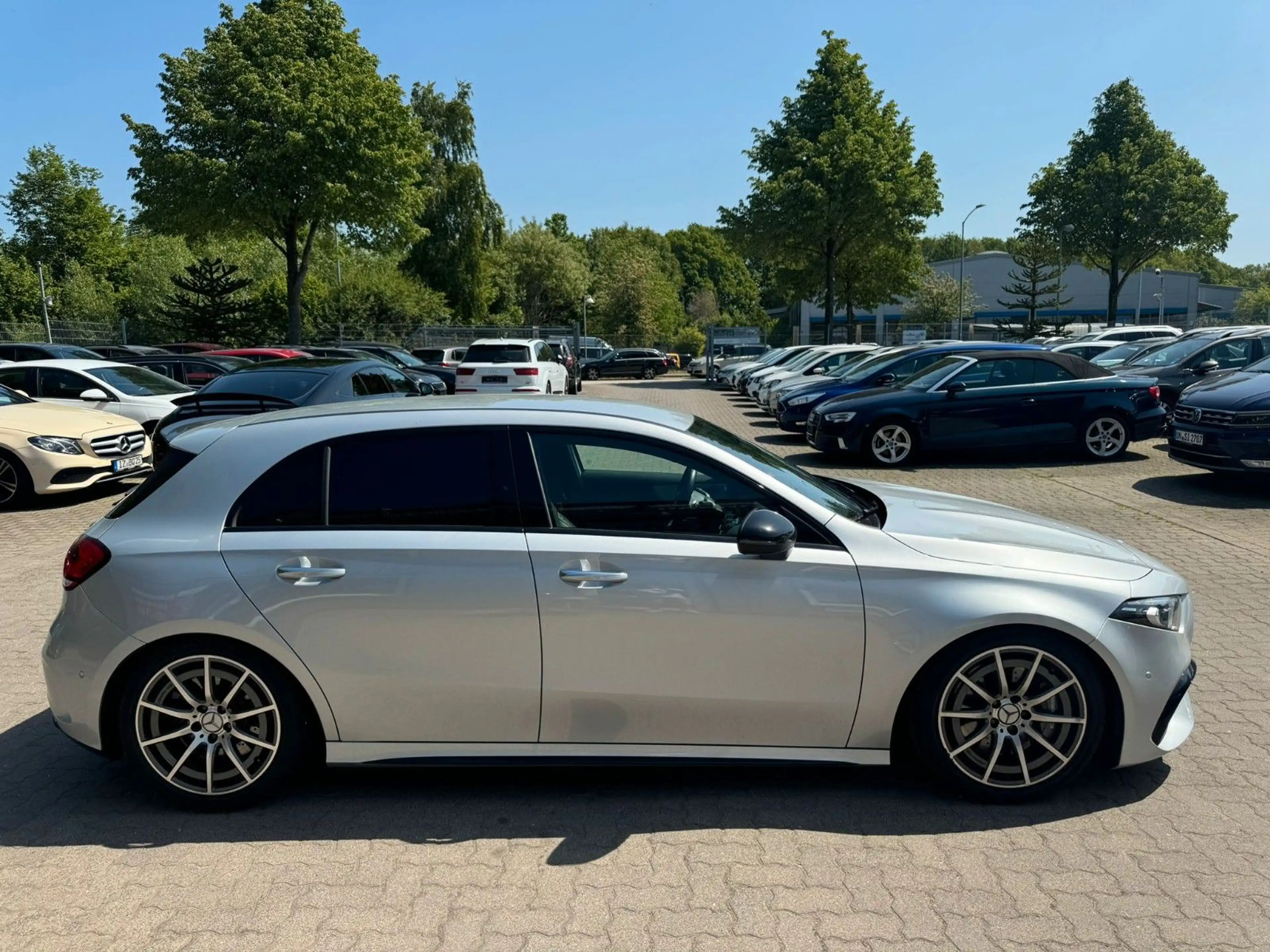 Mercedes-Benz A 45 AMG 4Matic KW-V3°NIGHT°BURMESTER°MEMORY°LED — photo 4