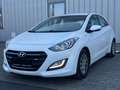 Hyundai i30 1.6 blue Lim. LED Navi Kamera Euro 6 Weiß - thumbnail 2