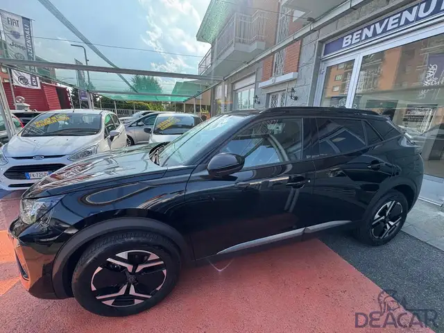 Peugeot 2008 view 4