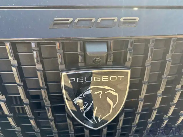 Peugeot 2008 view 3