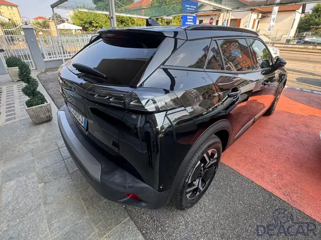 Peugeot 2008 view 9