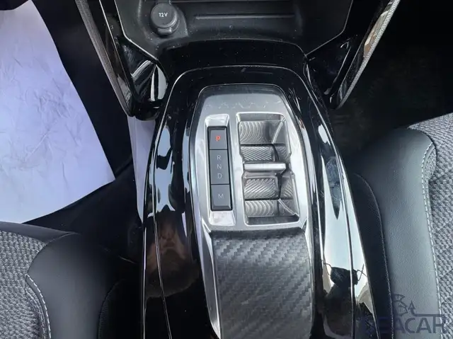 Peugeot 2008 view 18