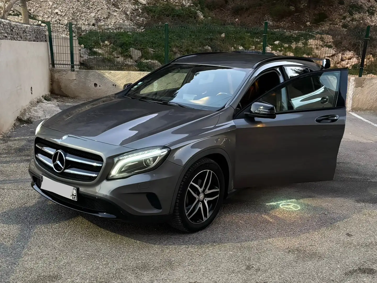 Mercedes-Benz GLA 200 Classe GLA 200 CDI Business Executive 7-G DCT A Gris - 2