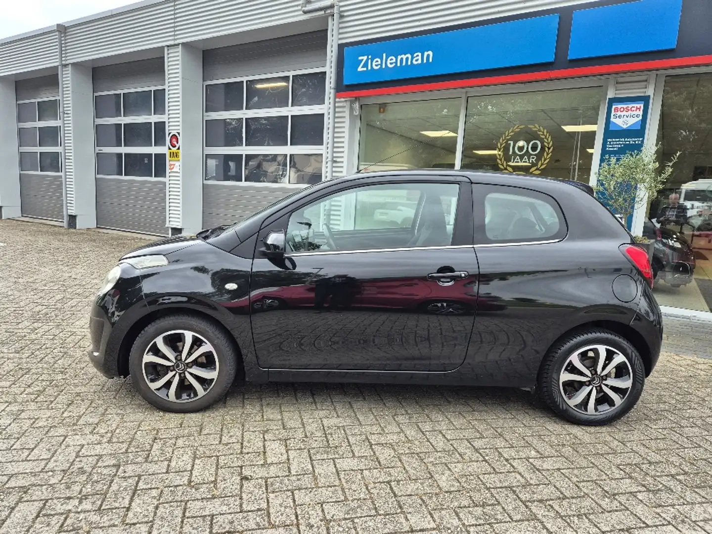 Citroen C1 1.0 e-VTi 68 pk Shine 3-deurs - Camera Zwart - 2