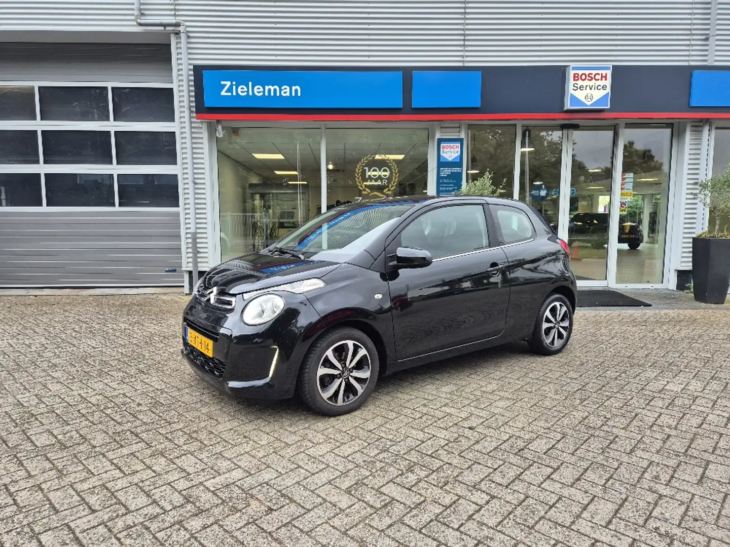 Citroen C1 1.0 e-VTi 68 pk Shine 3-deurs - Camera Zwart - 1