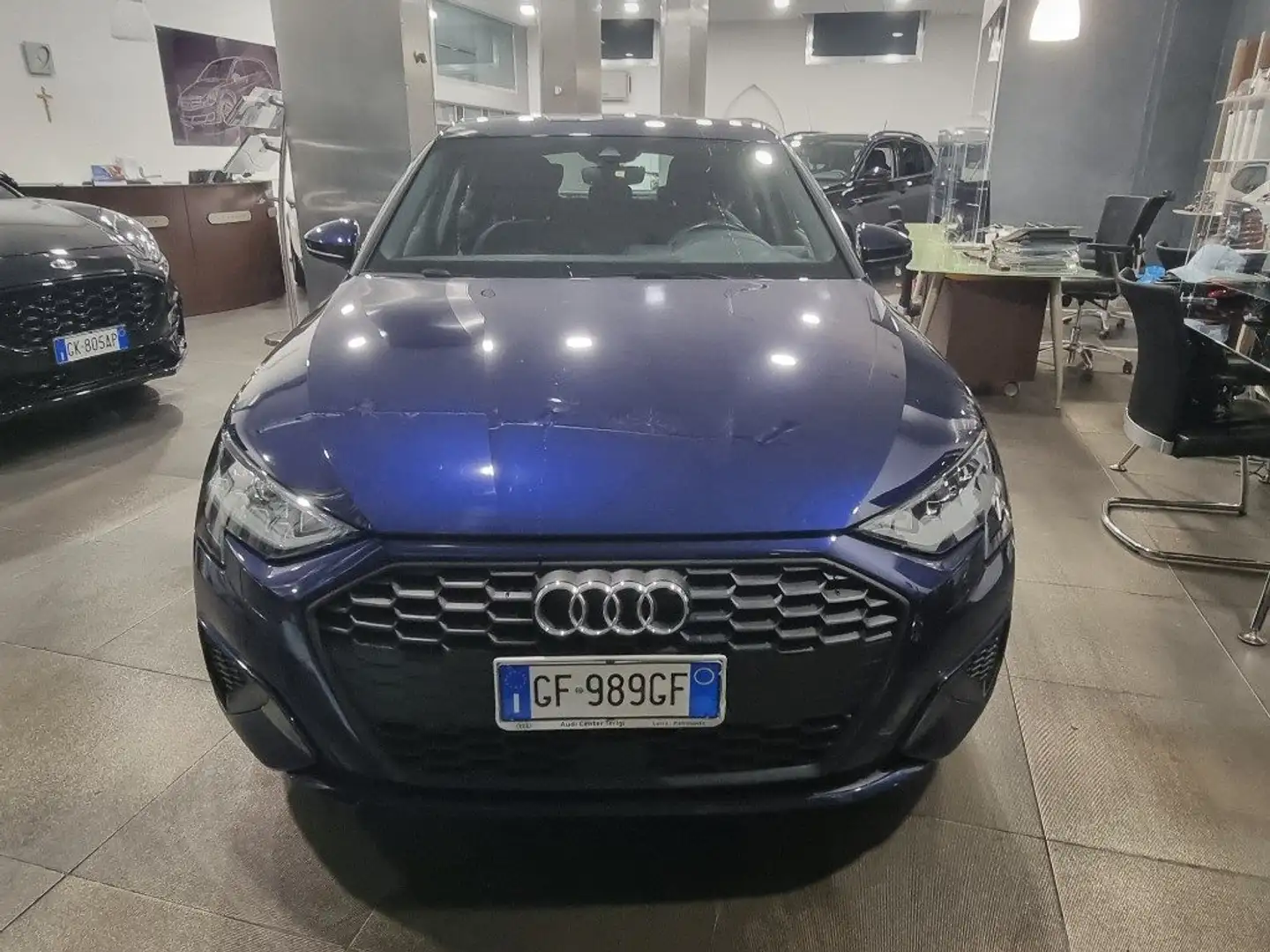 Audi A3 SPB 30 TDI Business Blau - 2