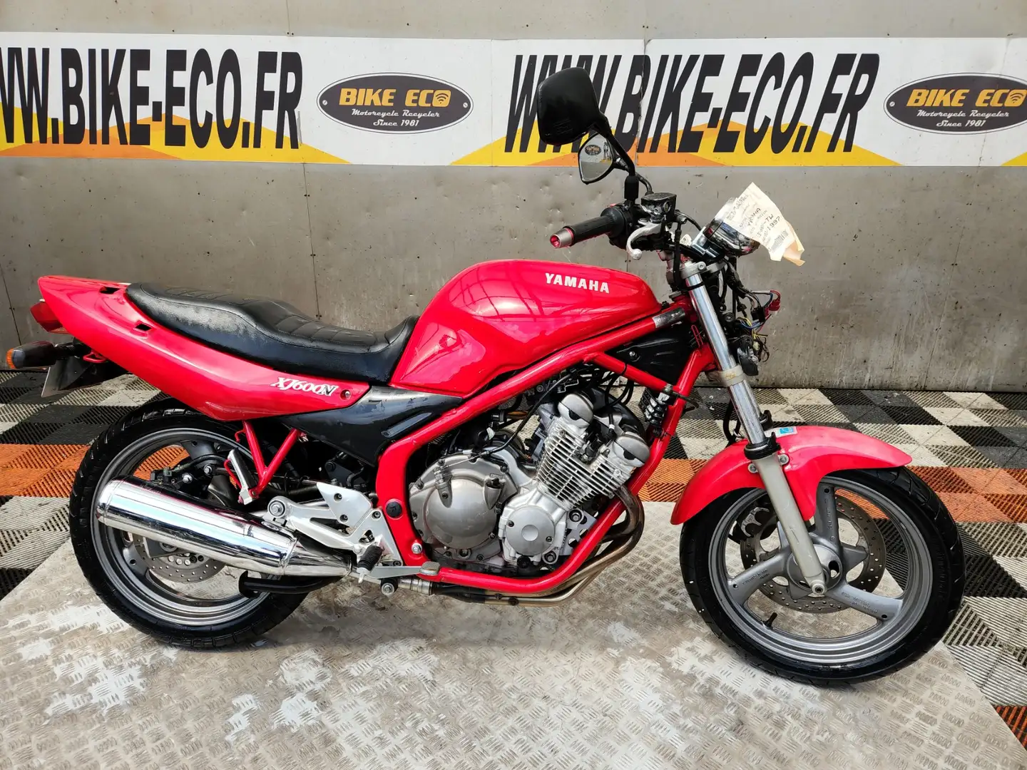 Yamaha XJ 600 Red - 1
