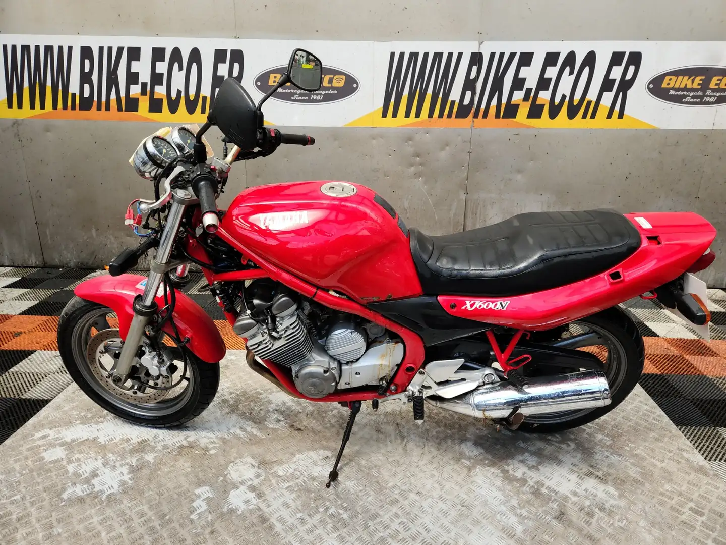Yamaha XJ 600 Red - 2