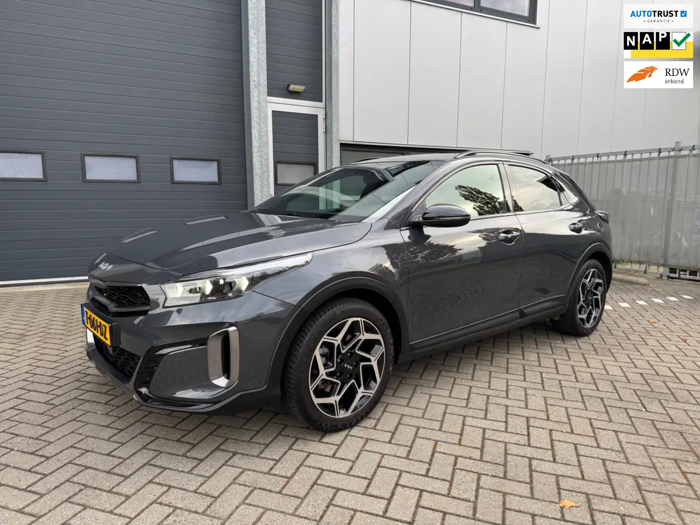 Kia XCeed 1.5 T-GDi GT-Line First Edition, LED, Navi, etc. Grijs - 1