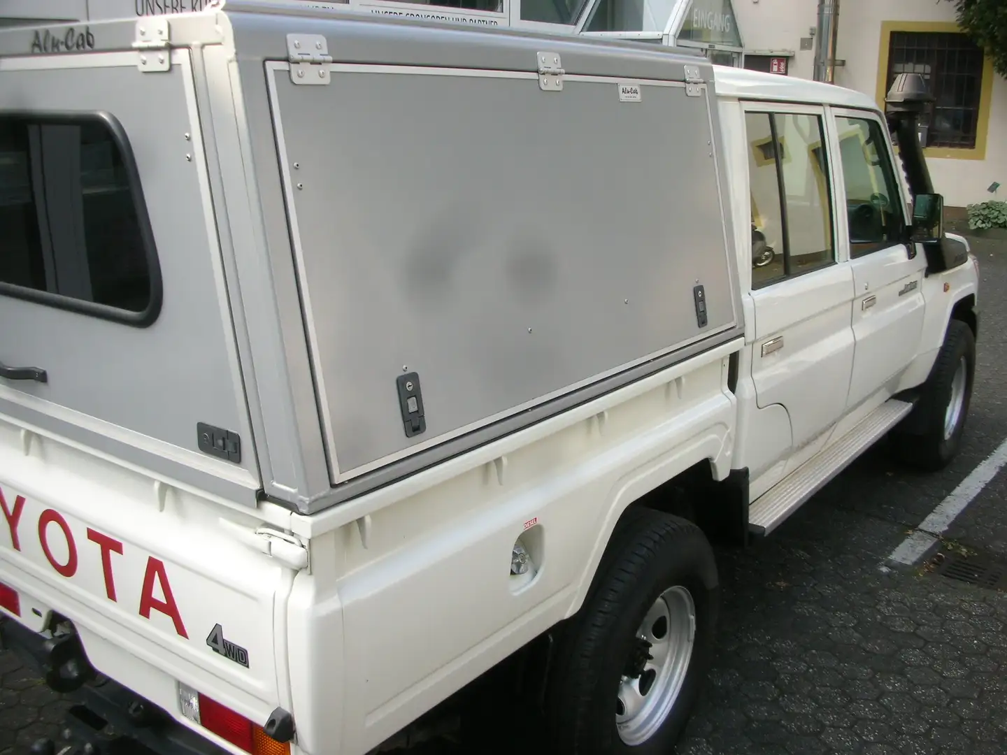 Toyota Land Cruiser VDJ79 DC 4.5d V8 Klima *32.000km Weiß - 2