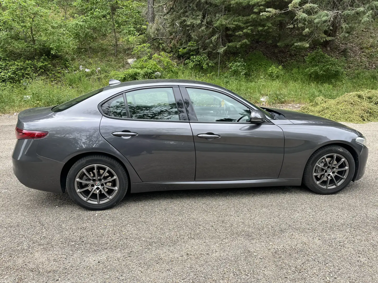 Alfa Romeo Giulia 2.2 t Business Sport Launch Edition 180cv auto - 2