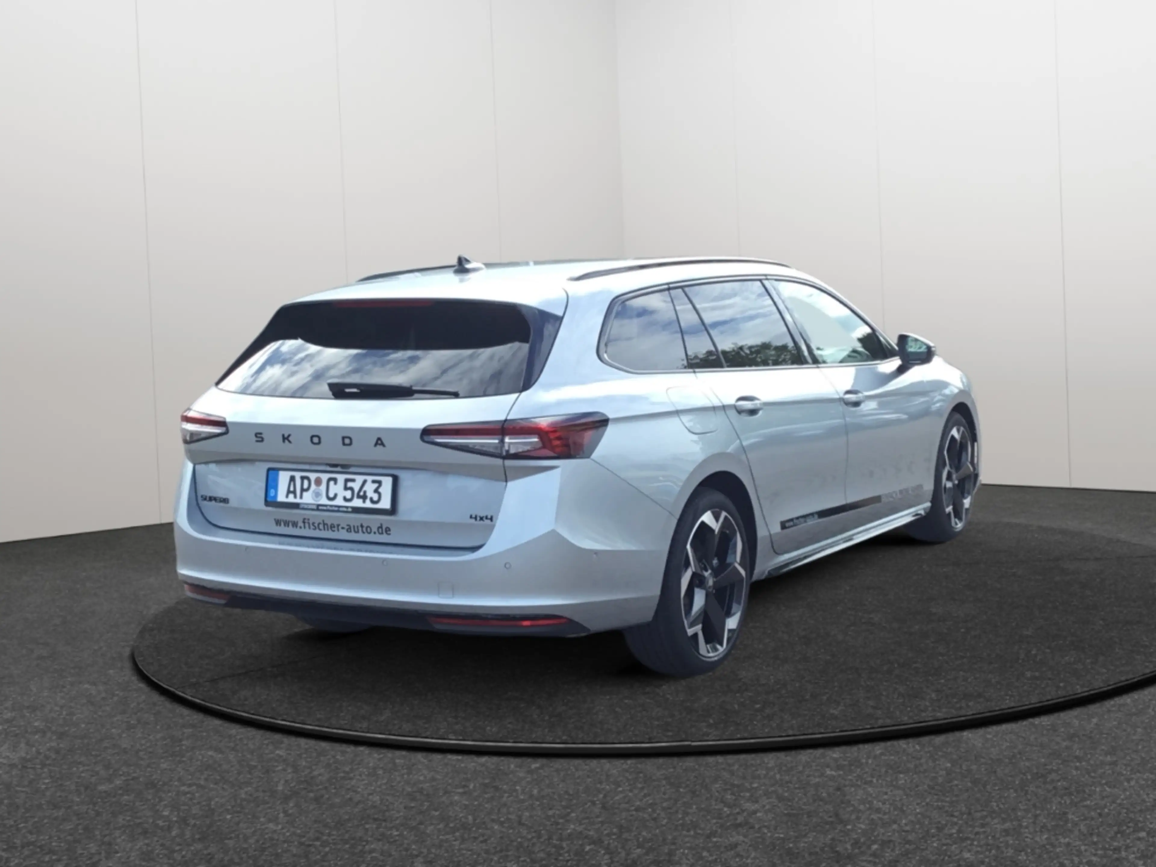 Skoda Superb Combi 2.0TSI 4x4 DSG Sportline Matrix AHK STHZ Nav — photo 5