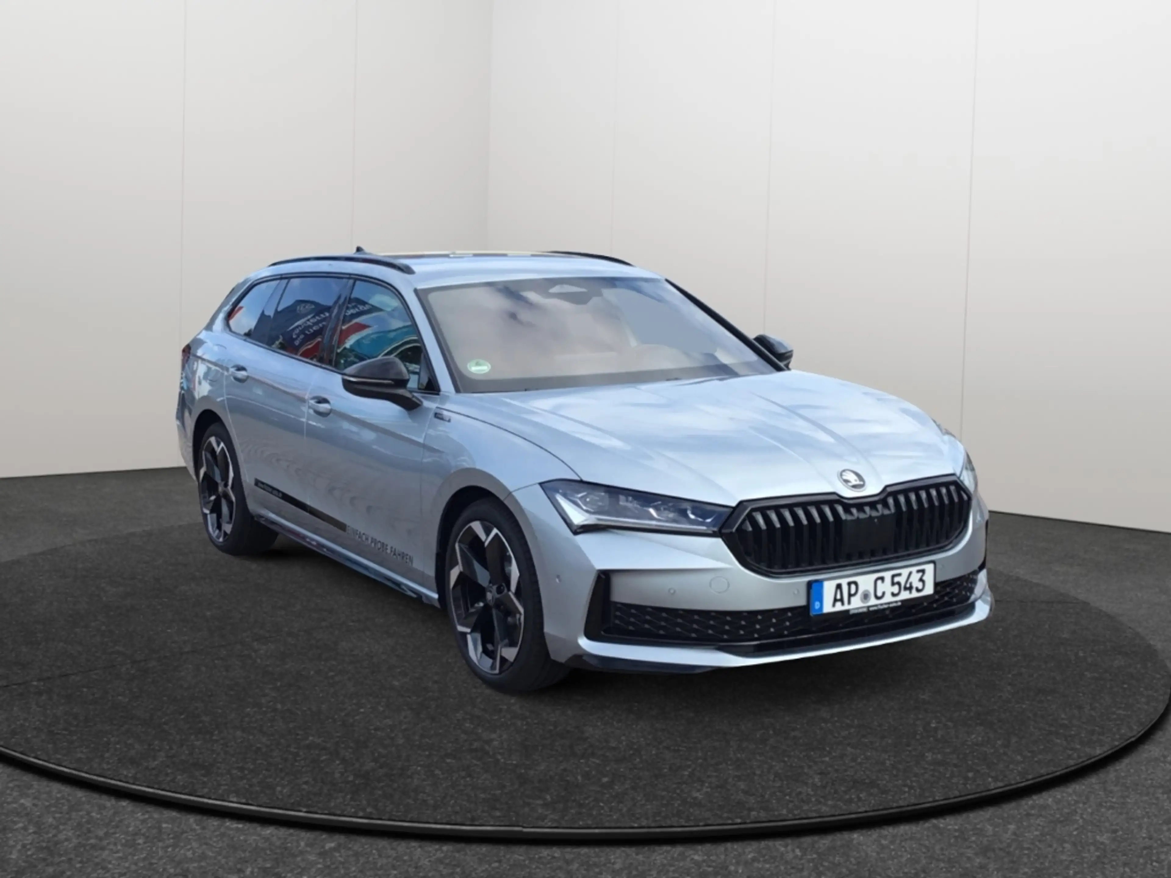 Skoda Superb Combi 2.0TSI 4x4 DSG Sportline Matrix AHK STHZ Nav — photo 3
