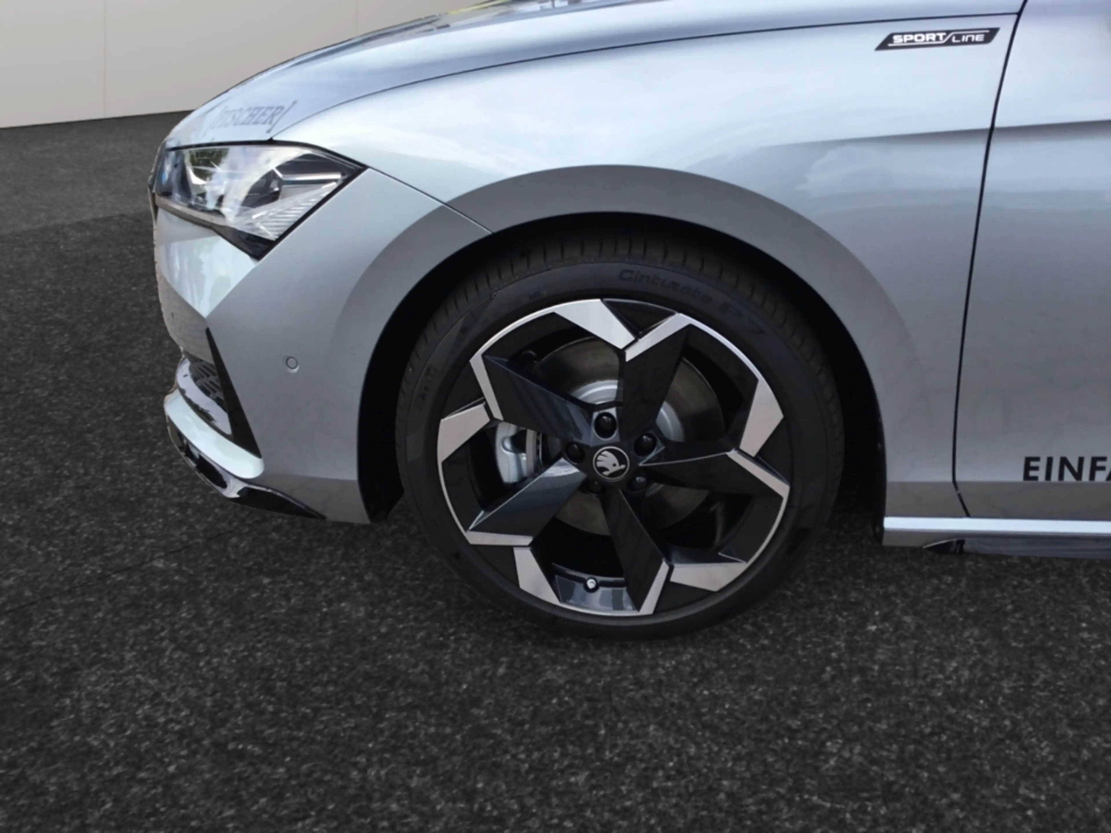 Skoda Superb Combi 2.0TSI 4x4 DSG Sportline Matrix AHK STHZ Nav — photo 7