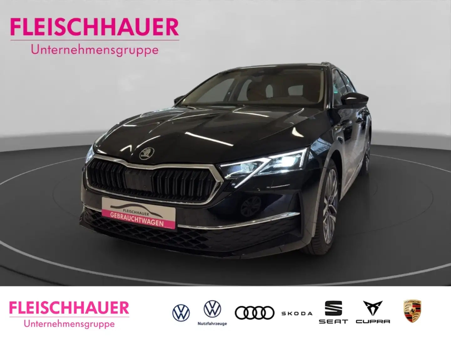 Skoda Octavia Combi 2.0 TDI Selection Navi+LED+AHK+Pano+Canton Schwarz - 1