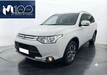 Outlander 2.2 di-d cleartec Instyle 4wd 7p.ti FA4504HB