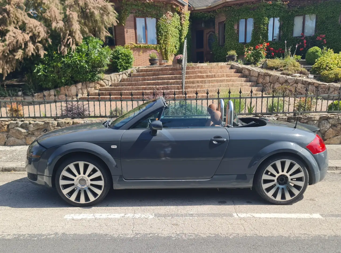 Audi TT Roadster 1.8T quattro 225 - 2