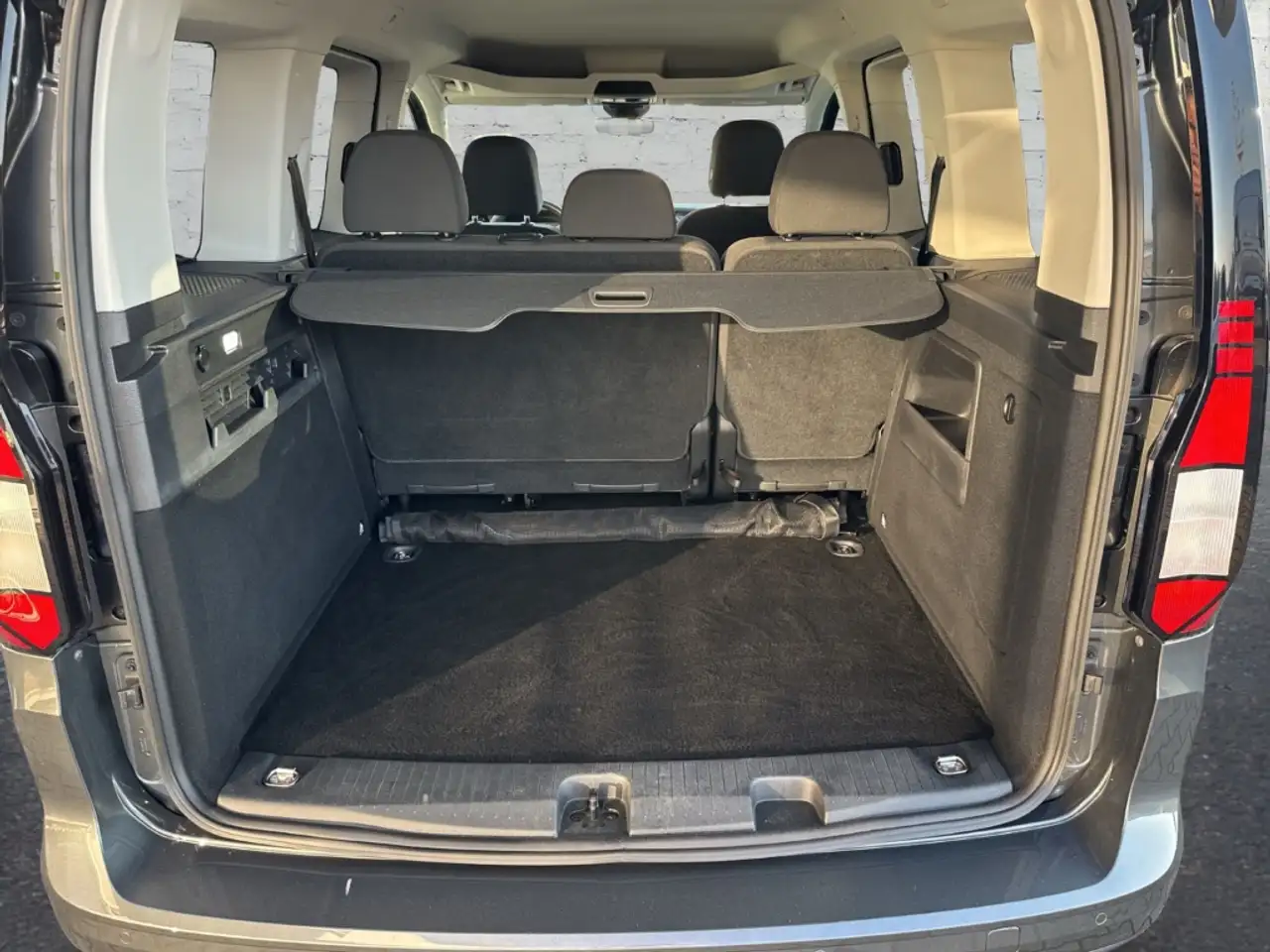 Volkswagen Caddy 2.0 TDI Life Navi ACC Mehrzonenklima Musikstreamin 15