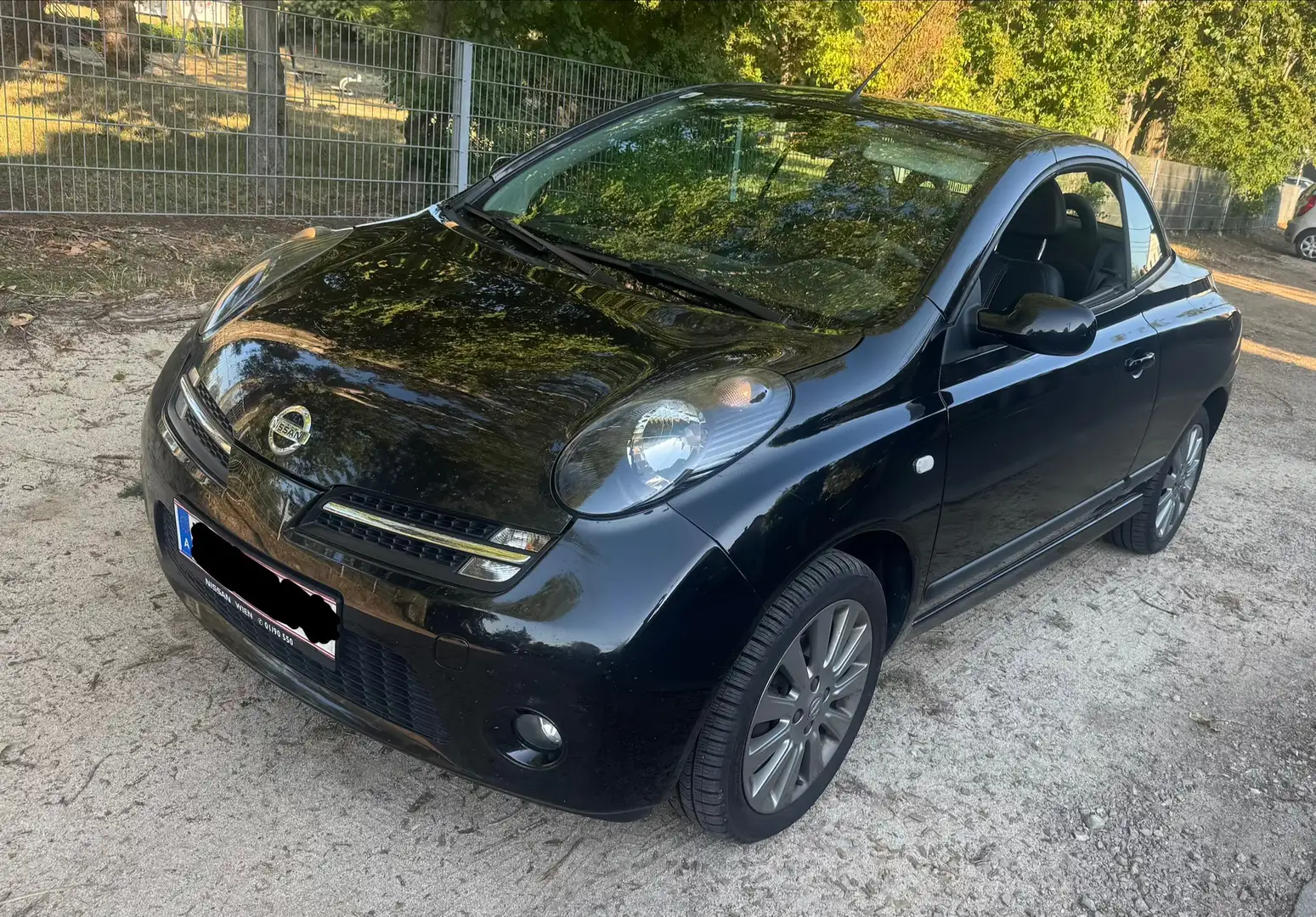 Nissan Micra Micra C C 1,6 SR Sport SR Sport Schwarz - 1