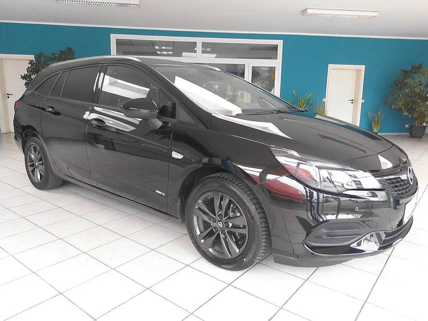 Opel Astra K Sports Tourer Design & Tech Orig. 31tkm. Schwarz - 2