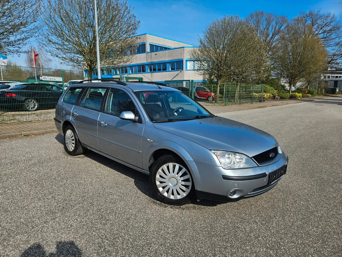 Ford Mondeo 2.0TDCI 85 kW Futura Plus-AHK-TÜV NEU Grau - 1